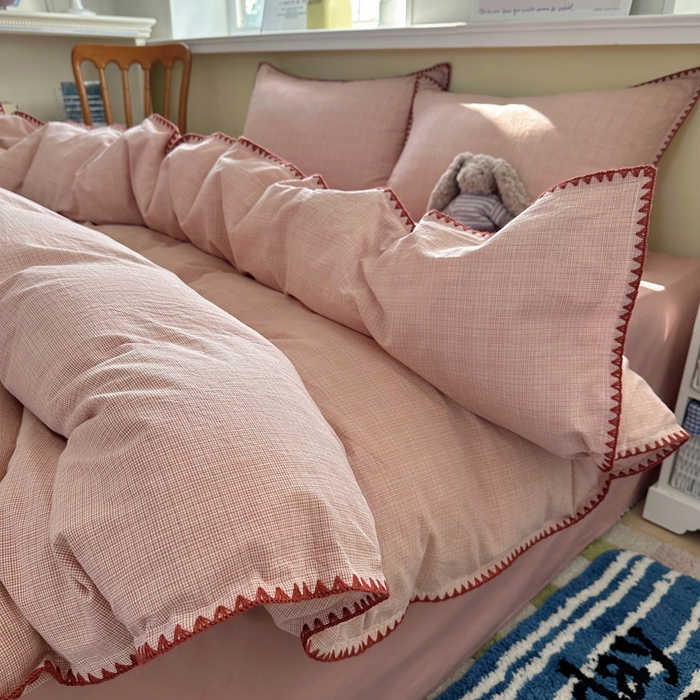 91家纺网 家纺一手货源 找家纺 XIWEN-希文家纺 2026新款40支全棉色织水洗棉贝壳边四件套 米菲-粉