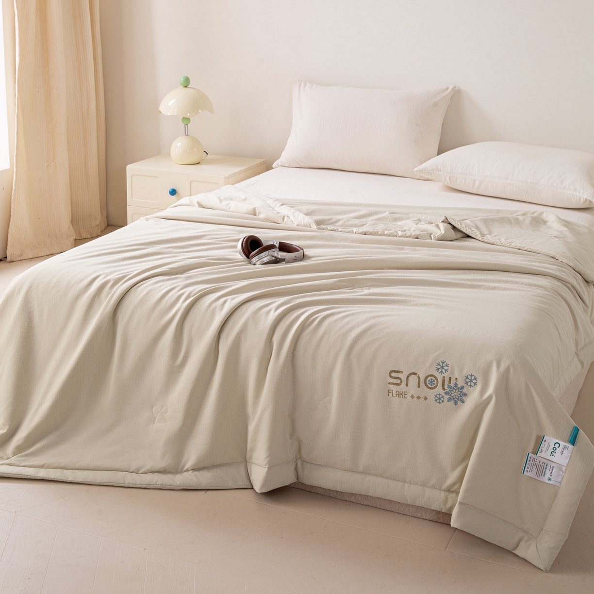 91家纺网 家纺一手货源 找家纺 心悦家纺 2026新款简约有氧凉感冰丝夏被夏凉被空调被 梦幻奶茶色