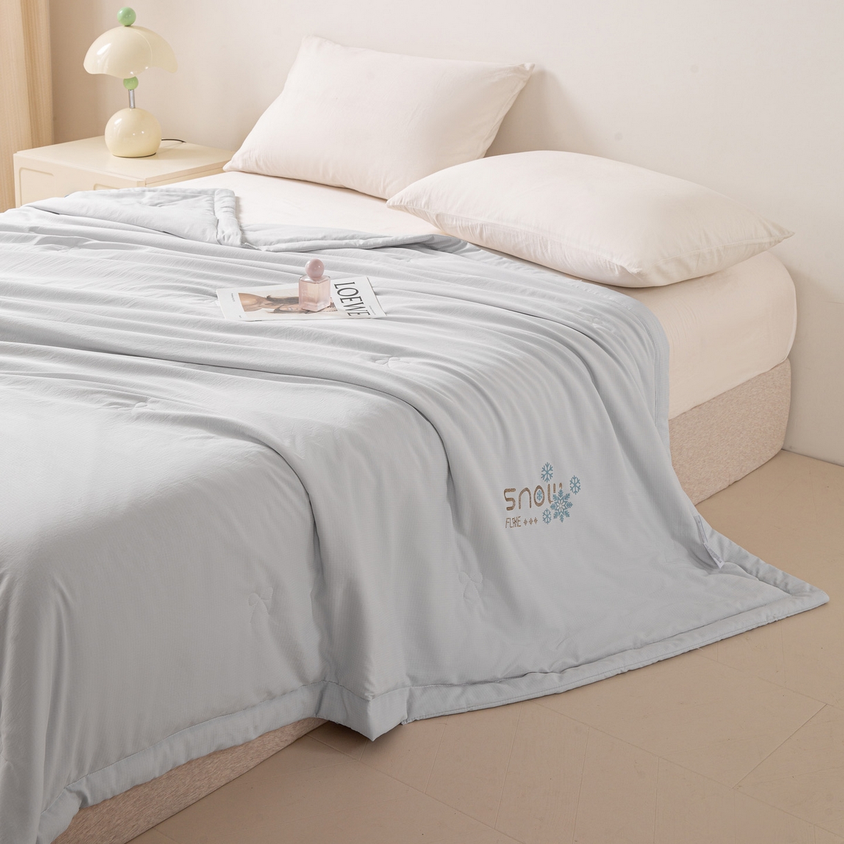 91家纺网 家纺一手货源 找家纺 心悦家纺 2026新款简约有氧凉感冰丝夏被夏凉被空调被 雾霾灰