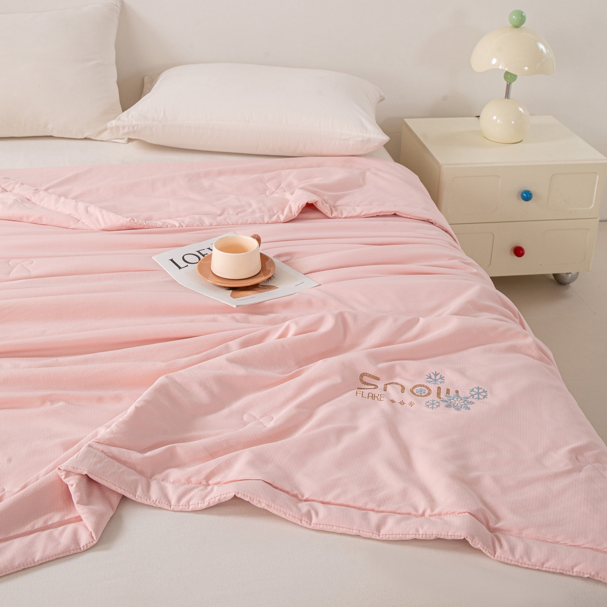 91家纺网 家纺一手货源 找家纺 心悦家纺 2026新款简约有氧凉感冰丝夏被夏凉被空调被 蜜桃粉