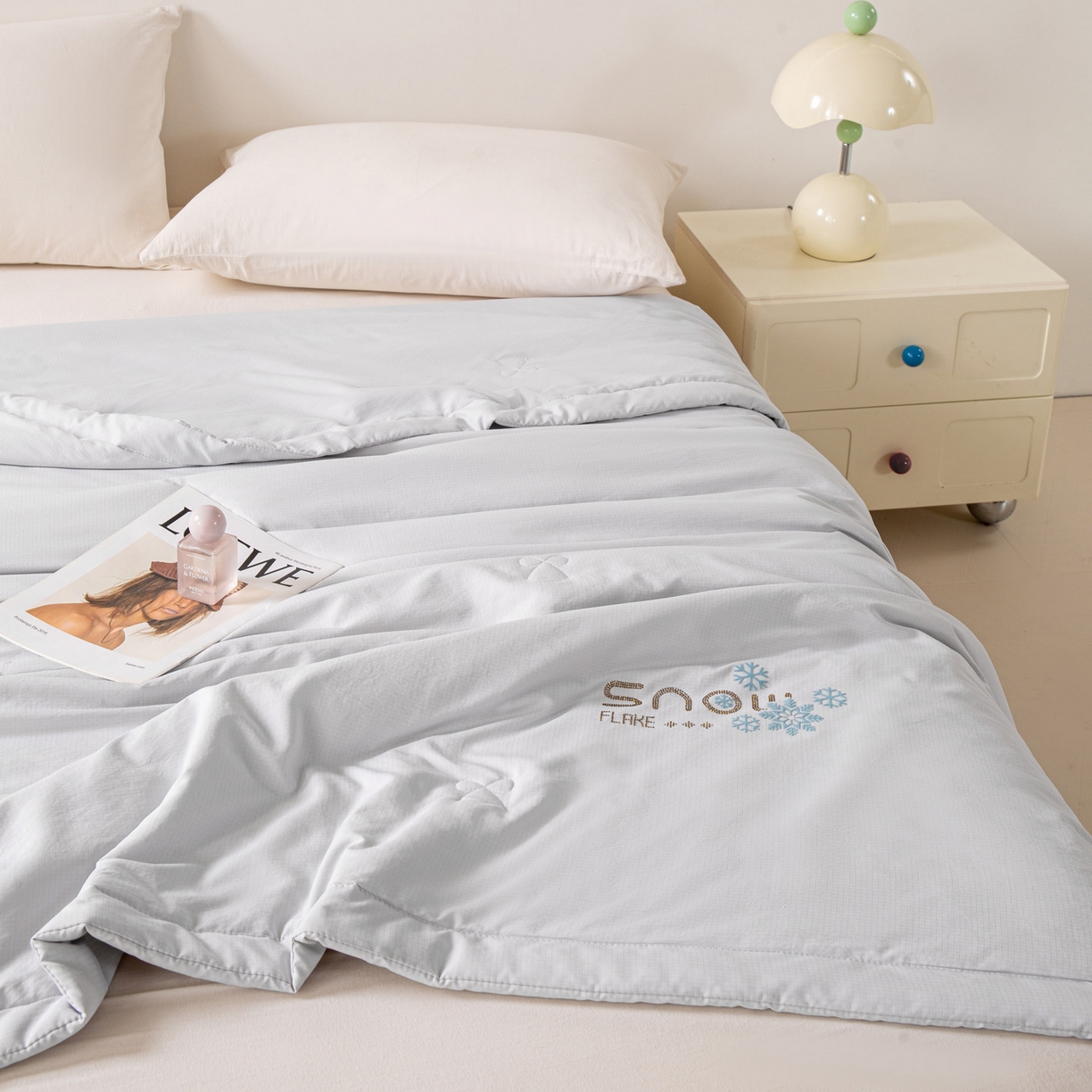 91家纺网 家纺一手货源 找家纺 心悦家纺 2026新款简约有氧凉感冰丝夏被夏凉被空调被 雾霾灰