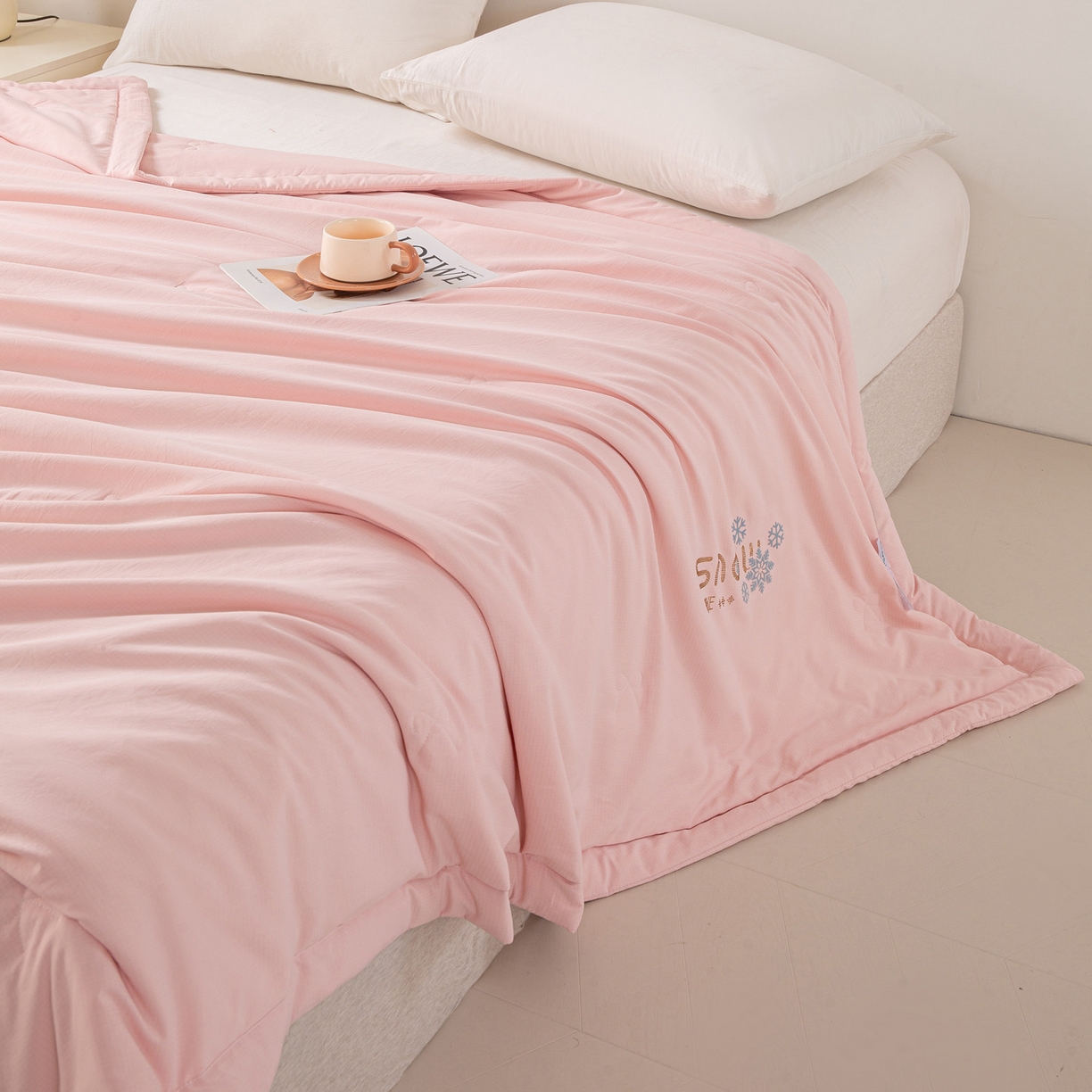 91家纺网 家纺一手货源 找家纺 心悦家纺 2026新款简约有氧凉感冰丝夏被夏凉被空调被 蜜桃粉