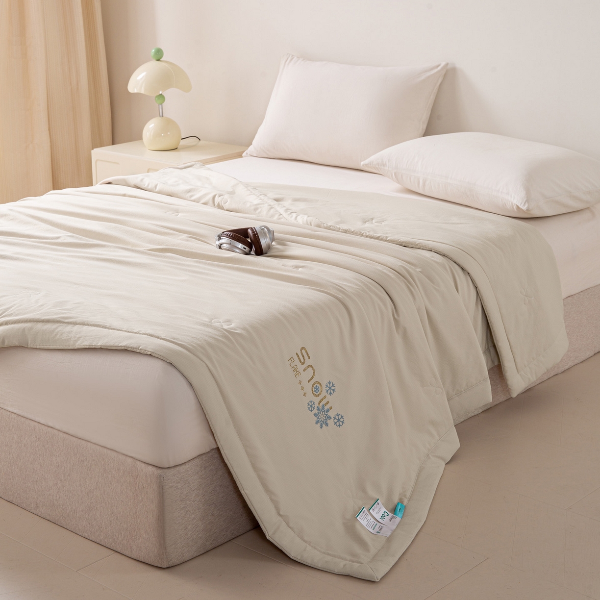 91家纺网 家纺一手货源 找家纺 心悦家纺 2026新款简约有氧凉感冰丝夏被夏凉被空调被 梦幻奶茶色