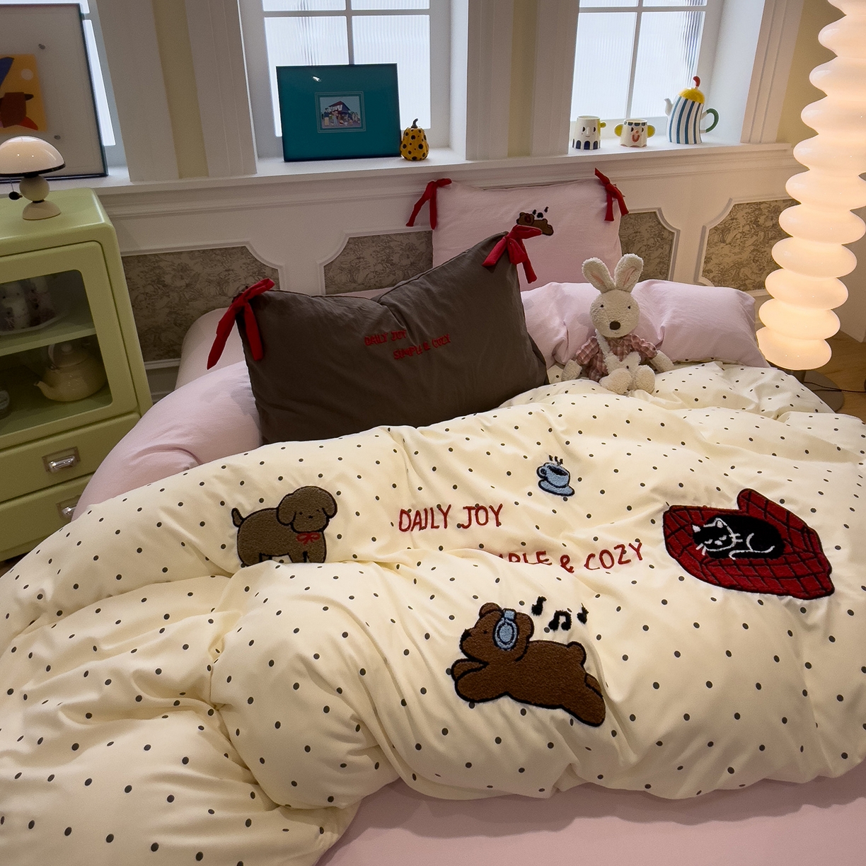 91家纺网 家纺一手货源 找家纺 盼季家纺 2026新款毛巾绣四件套蝴蝶结系列 蝴蝶结毛巾绣-波点小狗