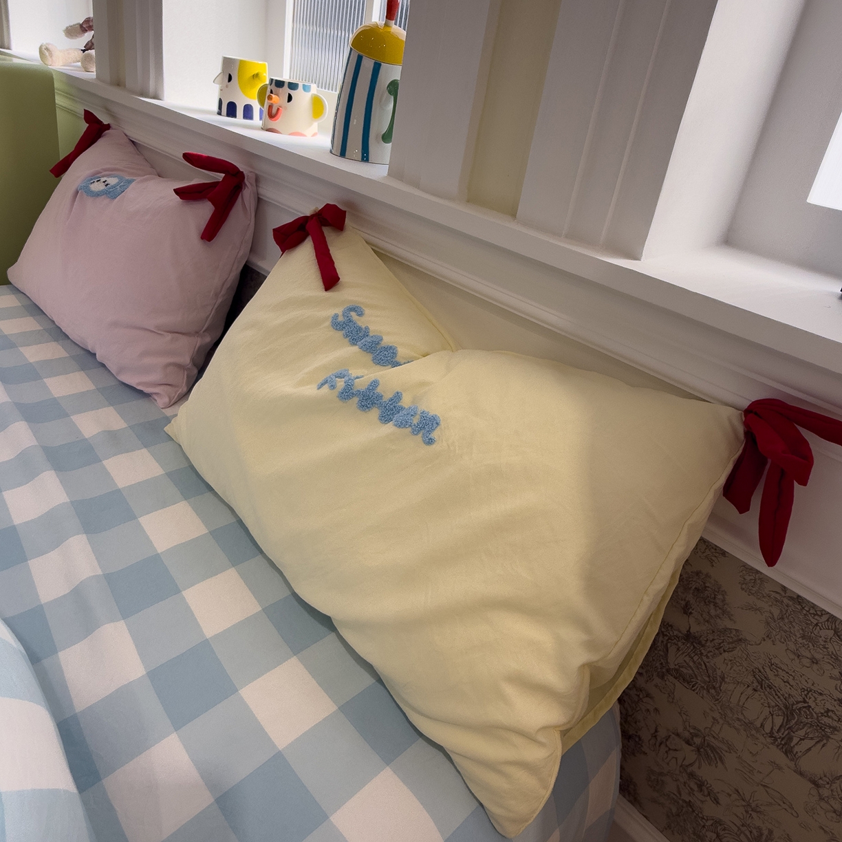 91家纺网 家纺一手货源 找家纺 盼季家纺 2026新款毛巾绣四件套蝴蝶结系列 蝴蝶结毛巾绣-糖果喵咪