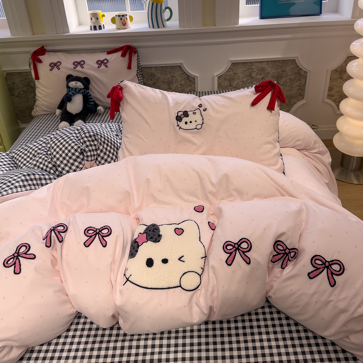 91家纺网 家纺一手货源 找家纺 盼季家纺 2026新款毛巾绣四件套蝴蝶结系列 蝴蝶结毛巾绣-丝带排排瞄