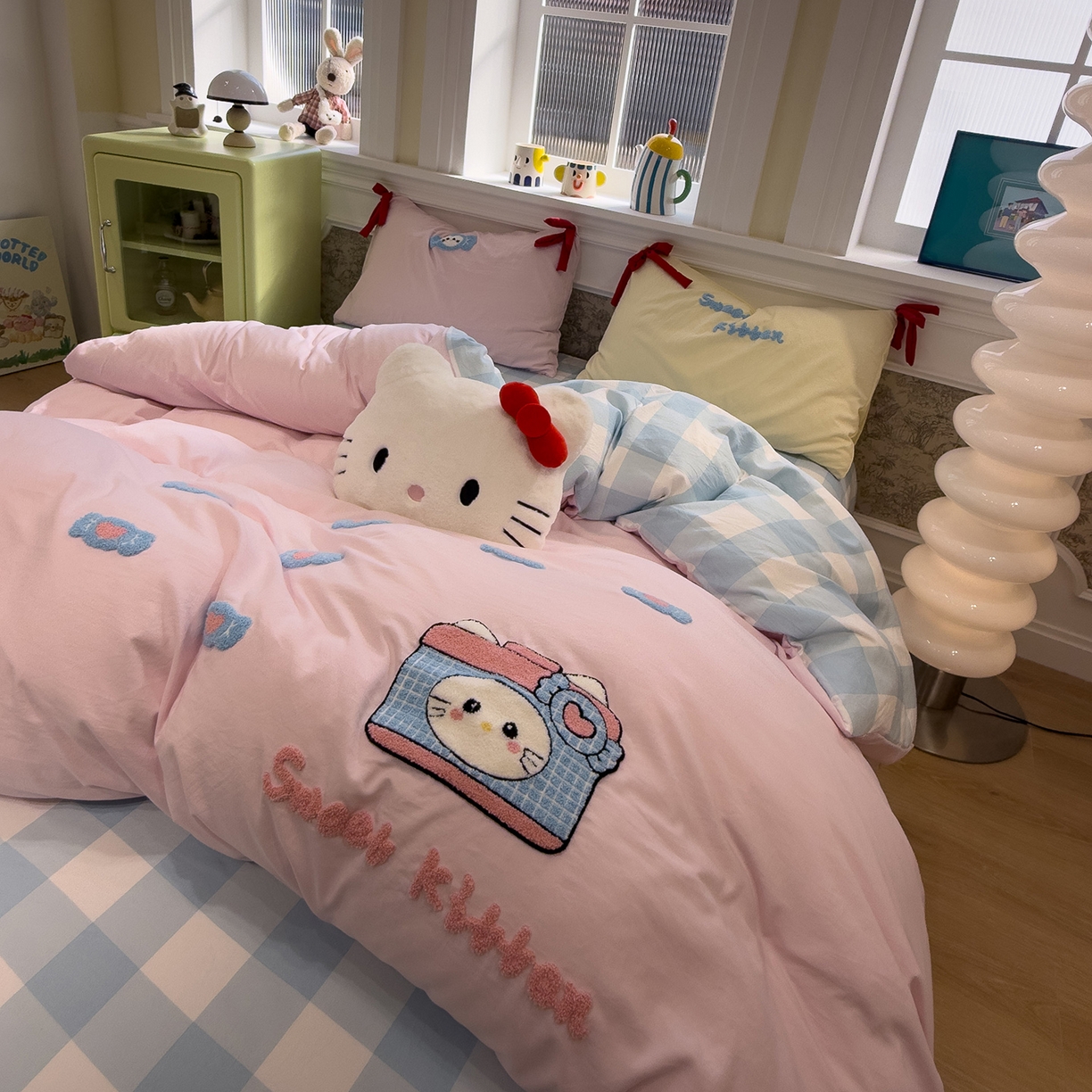 91家纺网 家纺一手货源 找家纺 盼季家纺 2026新款毛巾绣四件套蝴蝶结系列 蝴蝶结毛巾绣-糖果喵咪