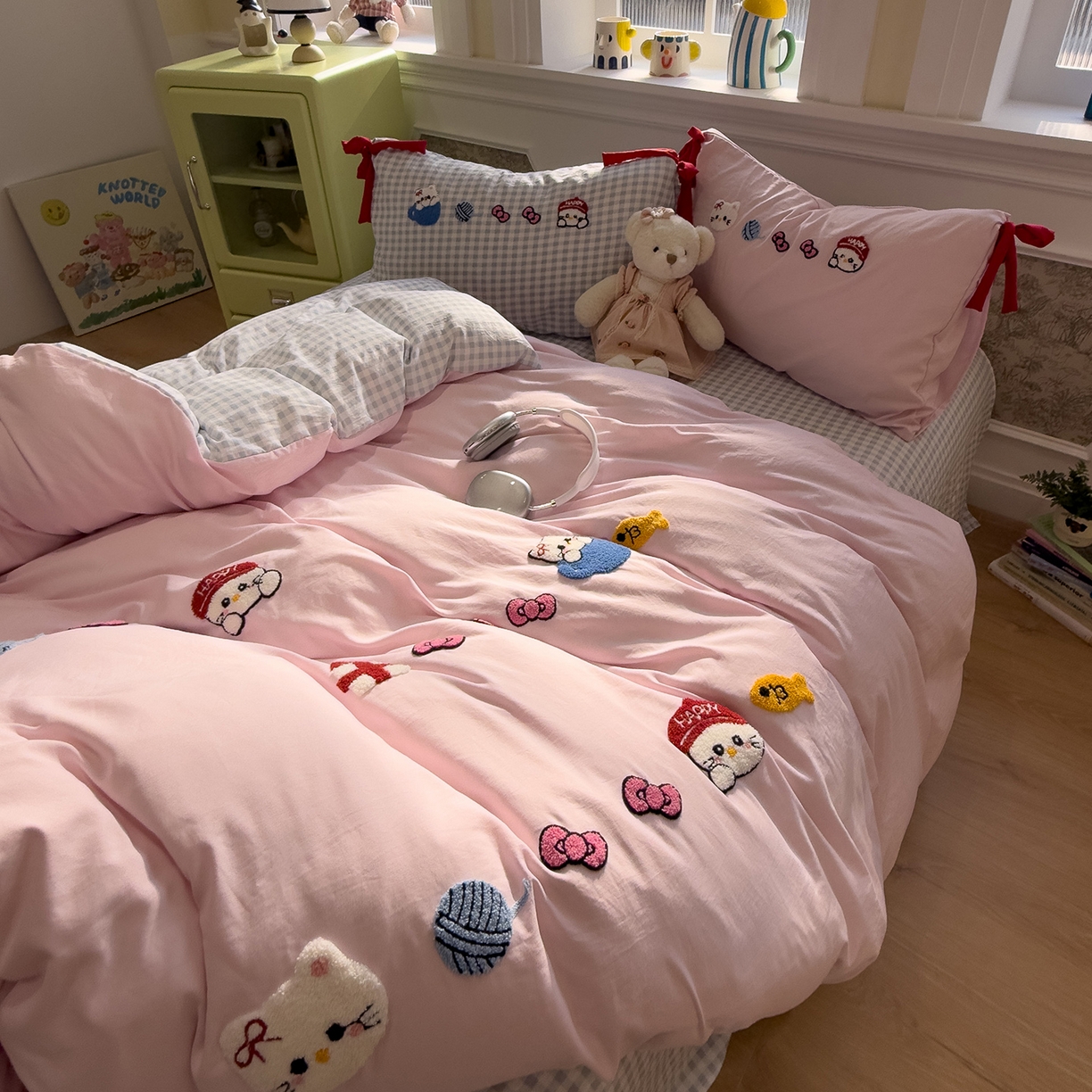 91家纺网 家纺一手货源 找家纺 盼季家纺 2026新款毛巾绣四件套蝴蝶结系列 蝴蝶结毛巾绣-蝴蝶结喵喵