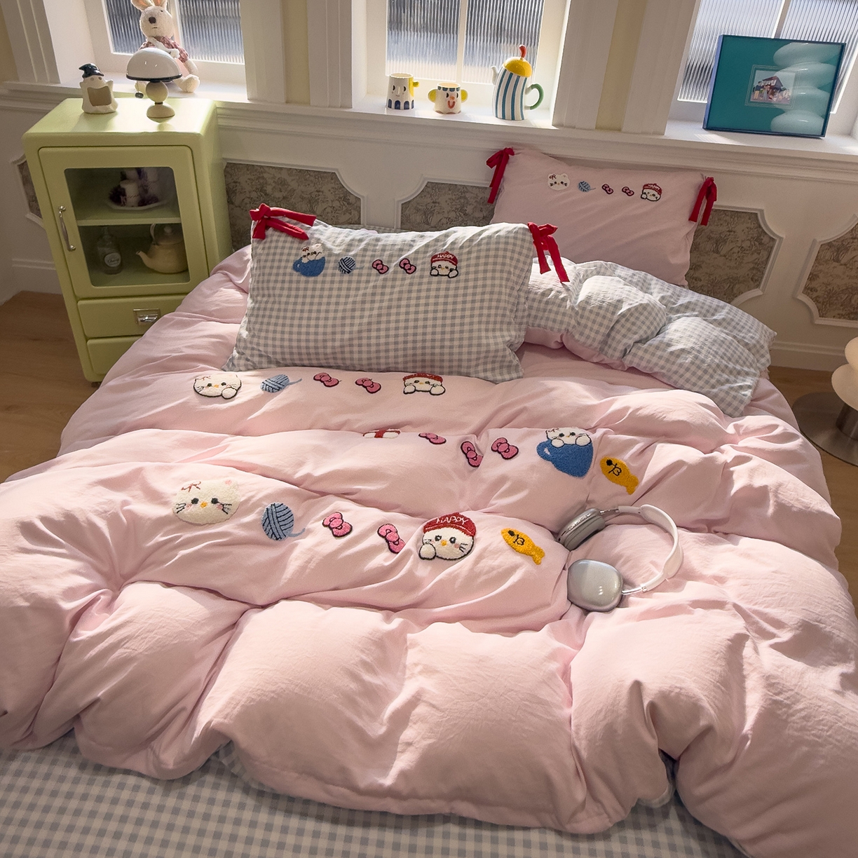 91家纺网 家纺一手货源 找家纺 盼季家纺 2026新款毛巾绣四件套蝴蝶结系列 蝴蝶结毛巾绣-蝴蝶结喵喵