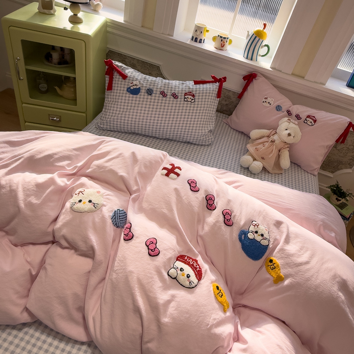 91家纺网 家纺一手货源 找家纺 盼季家纺 2026新款毛巾绣四件套蝴蝶结系列 蝴蝶结毛巾绣-蝴蝶结喵喵