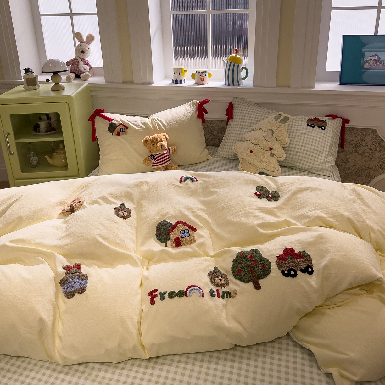 盼季家纺 2026新款毛巾绣四件套蝴蝶结系列 蝴蝶结毛巾绣-小熊聚会