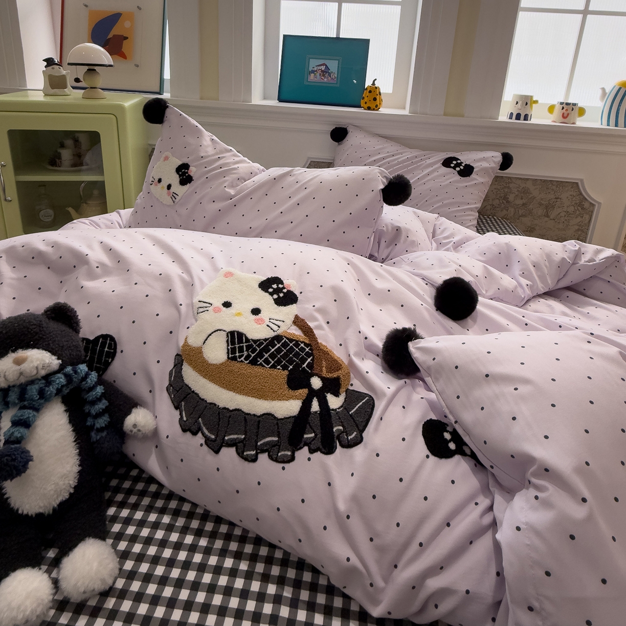 91家纺网 家纺一手货源 找家纺 盼季家纺 2026新款毛巾绣四件套波点系列 毛巾绣-紫波猫咪酱