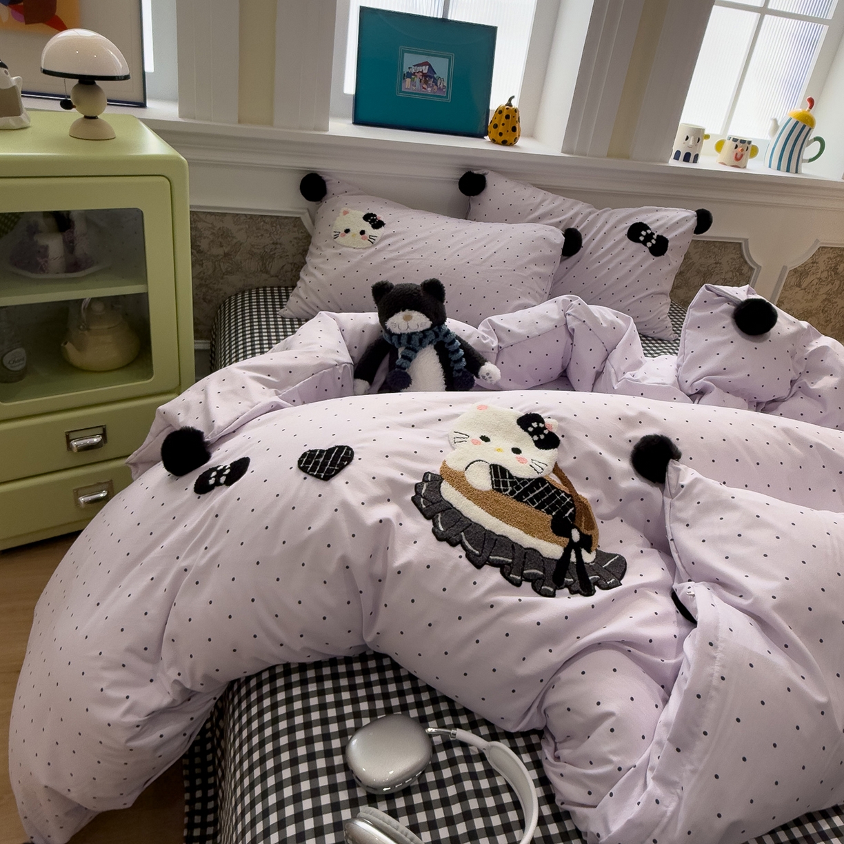 91家纺网 家纺一手货源 找家纺 盼季家纺 2026新款毛巾绣四件套波点系列 毛巾绣-紫波猫咪酱