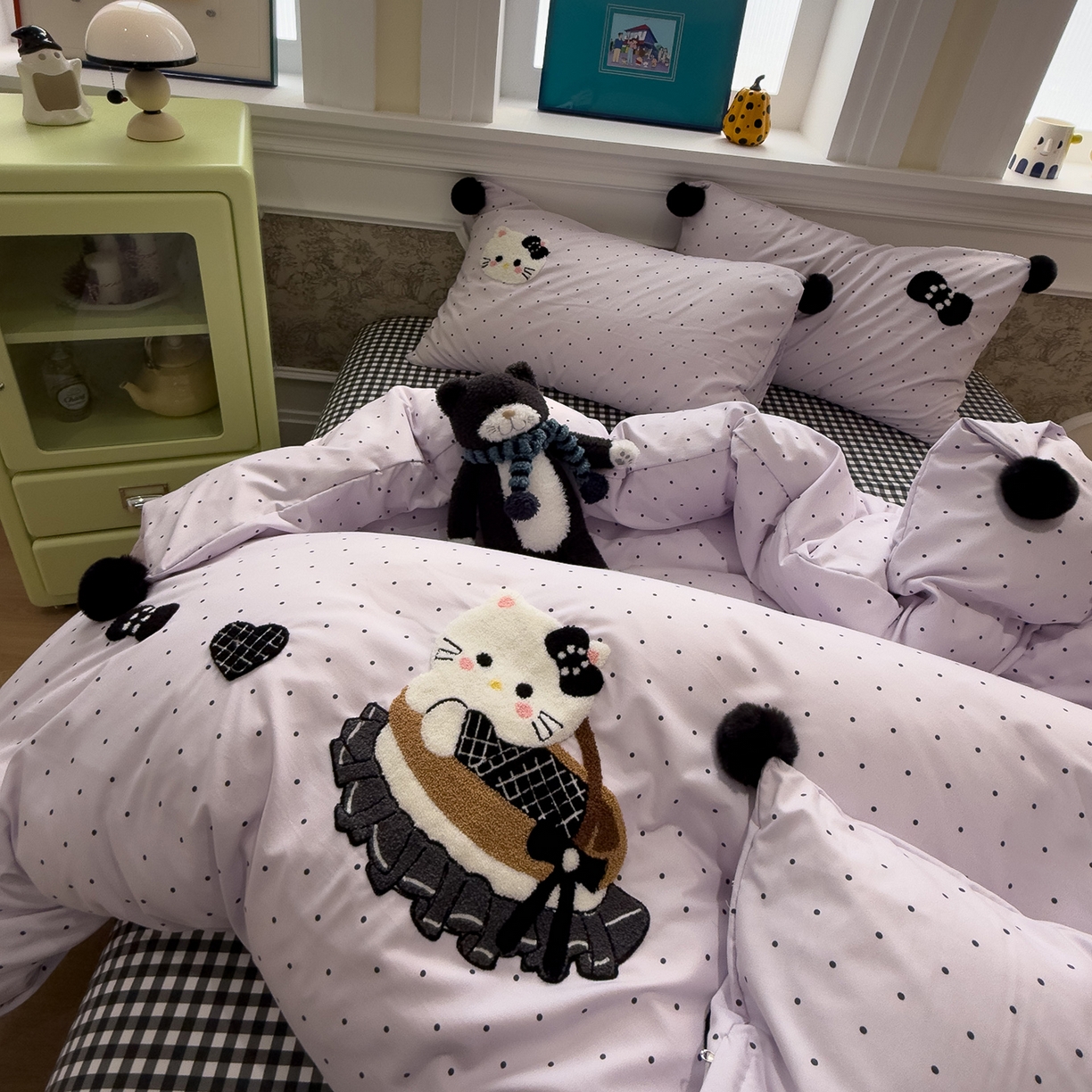 91家纺网 家纺一手货源 找家纺 盼季家纺 2026新款毛巾绣四件套波点系列 毛巾绣-紫波猫咪酱