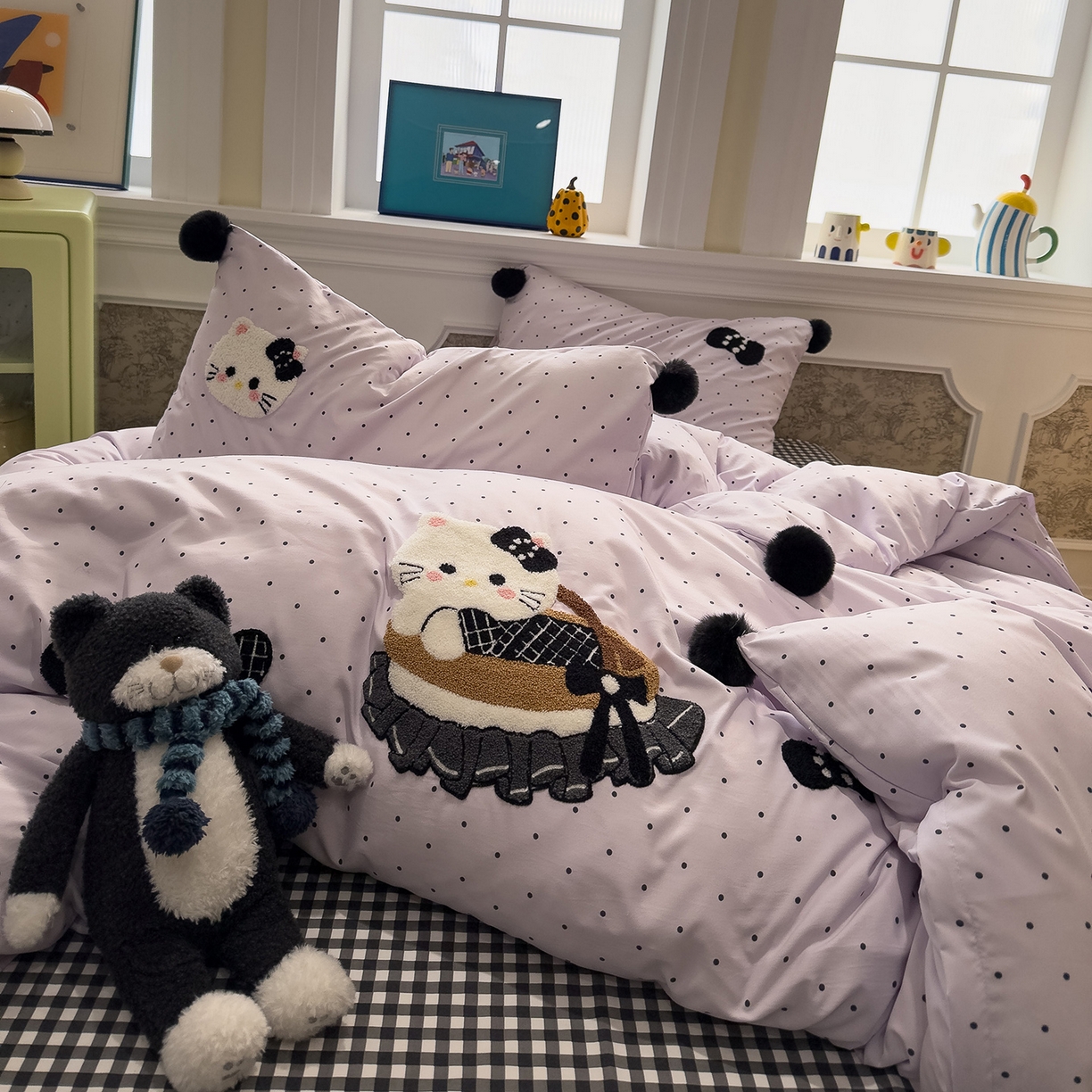 91家纺网 家纺一手货源 找家纺 盼季家纺 2026新款毛巾绣四件套波点系列 毛巾绣-紫波猫咪酱