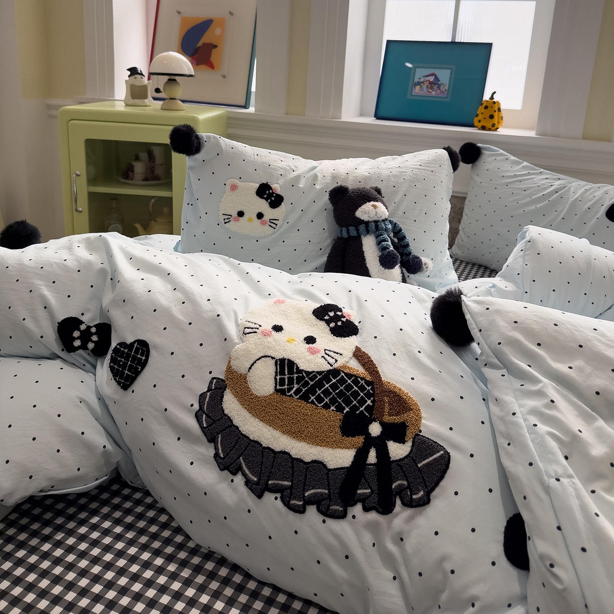 91家纺网 家纺一手货源 找家纺 盼季家纺 2026新款毛巾绣四件套波点系列 毛巾绣-蓝波猫咪酱