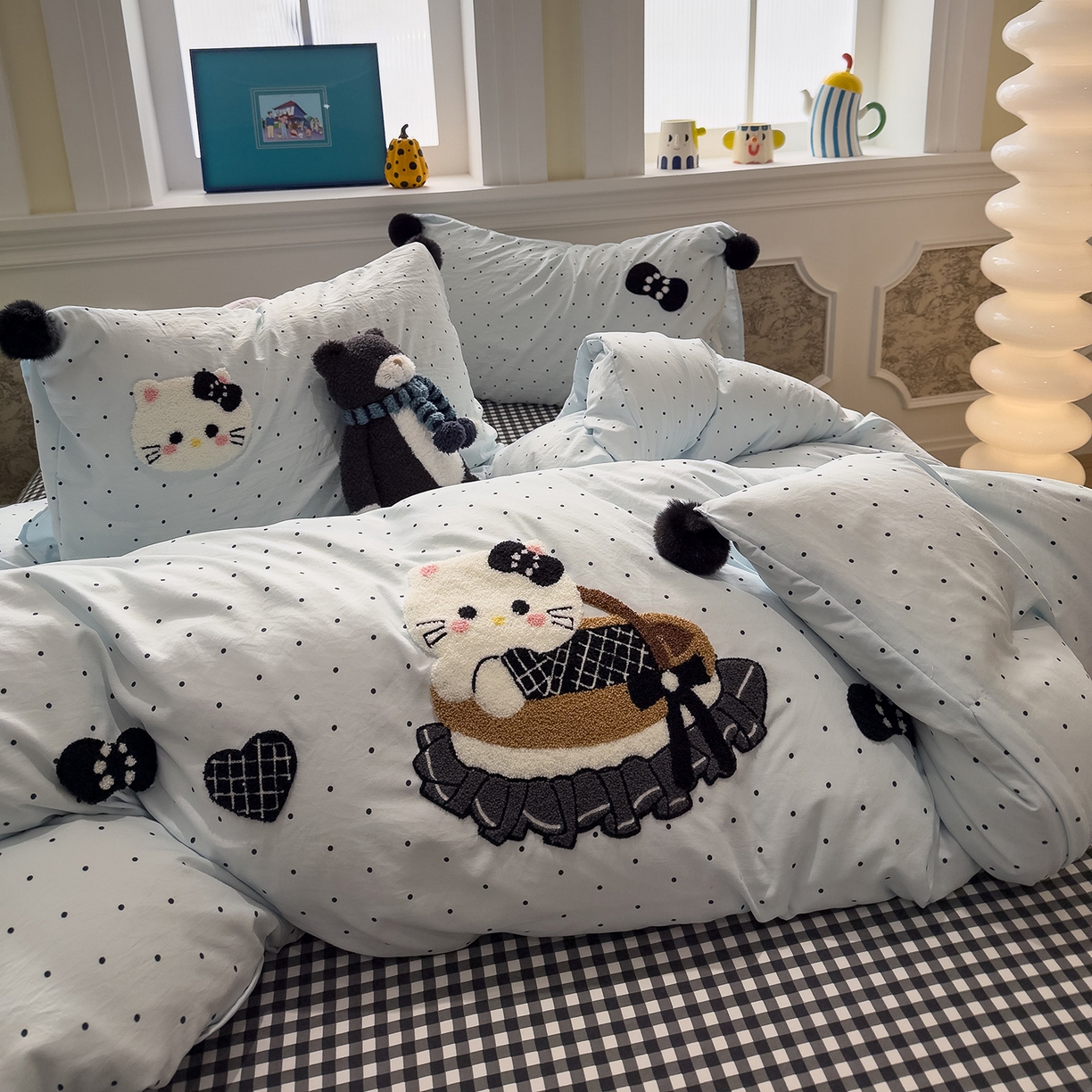 91家纺网 家纺一手货源 找家纺 盼季家纺 2026新款毛巾绣四件套波点系列 毛巾绣-蓝波猫咪酱