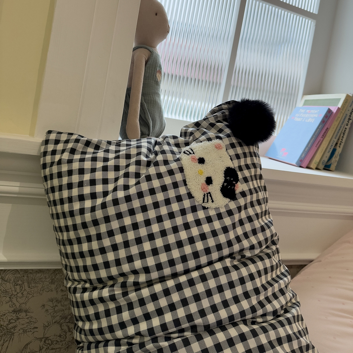 91家纺网 家纺一手货源 找家纺 盼季家纺 2026新款毛巾绣四件套波点系列 毛巾绣-蓝波猫咪酱