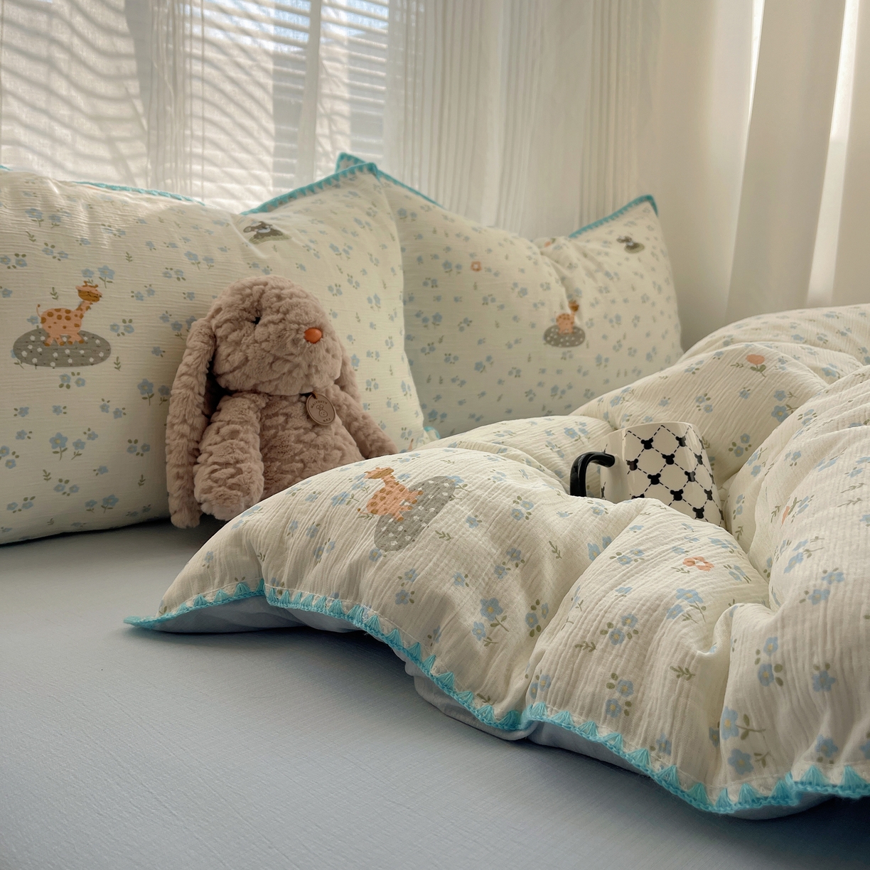 91家纺网 家纺一手货源 找家纺 顾里家纺 2026春夏新款ins韩风印花贝壳针双层纱四件套 雾屿动物