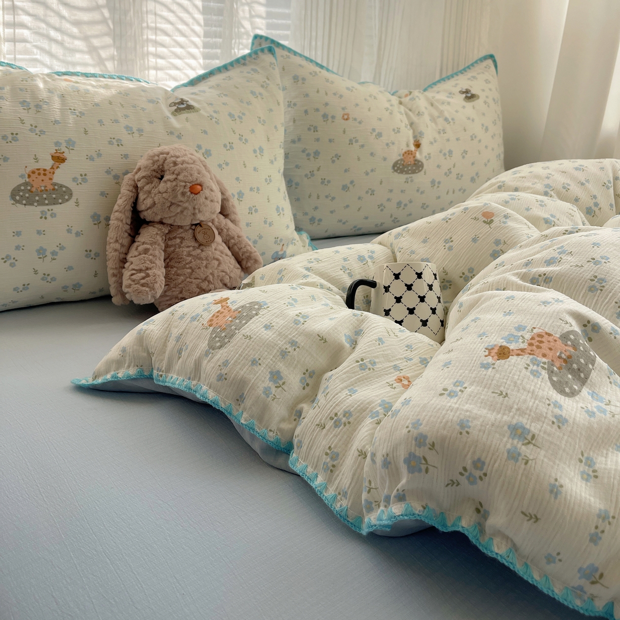 91家纺网 家纺一手货源 找家纺 顾里家纺 2026春夏新款ins韩风印花贝壳针双层纱四件套 雾屿动物