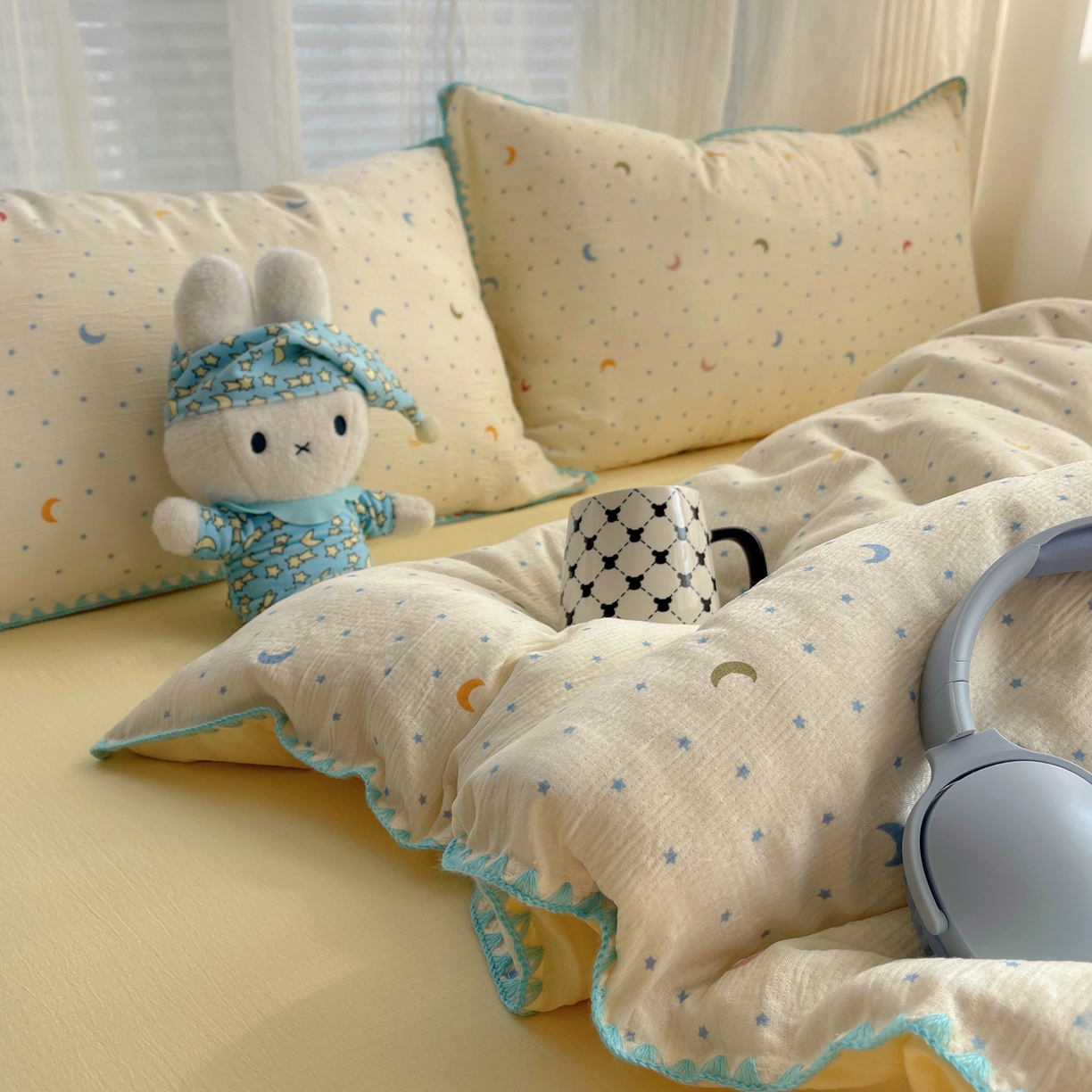 91家纺网 家纺一手货源 找家纺 顾里家纺 2026春夏新款ins韩风印花贝壳针双层纱四件套 星月童话