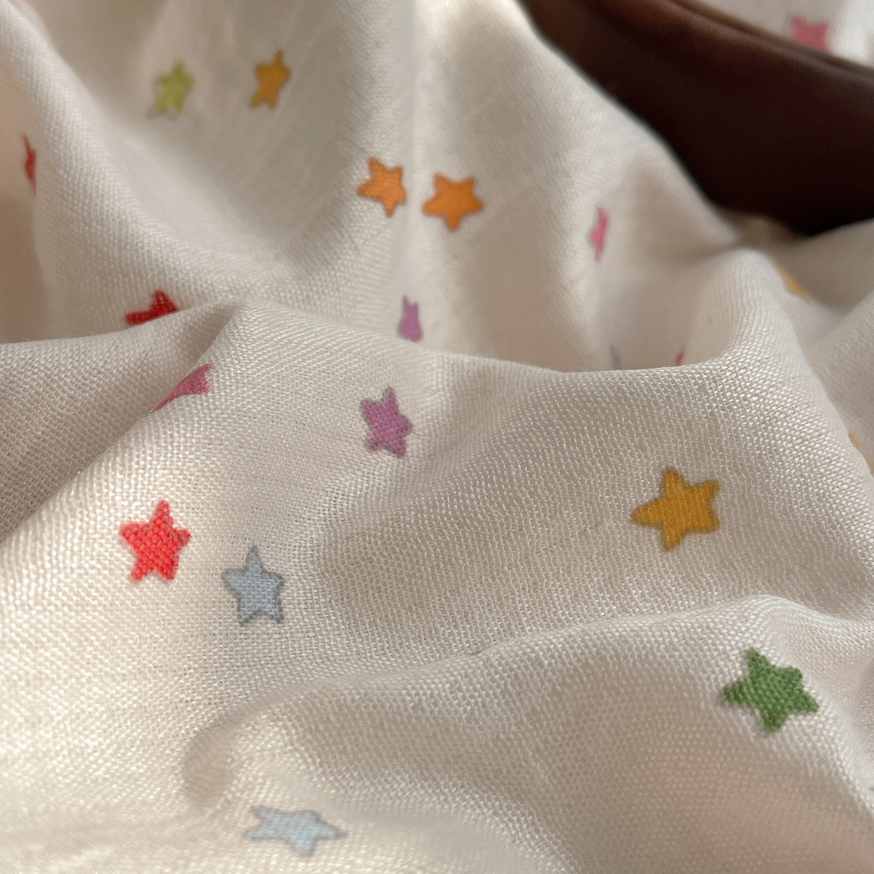 91家纺网 家纺一手货源 找家纺 顾里家纺 2026春夏新款ins韩风印花贝壳针双层纱四件套 治愈星星