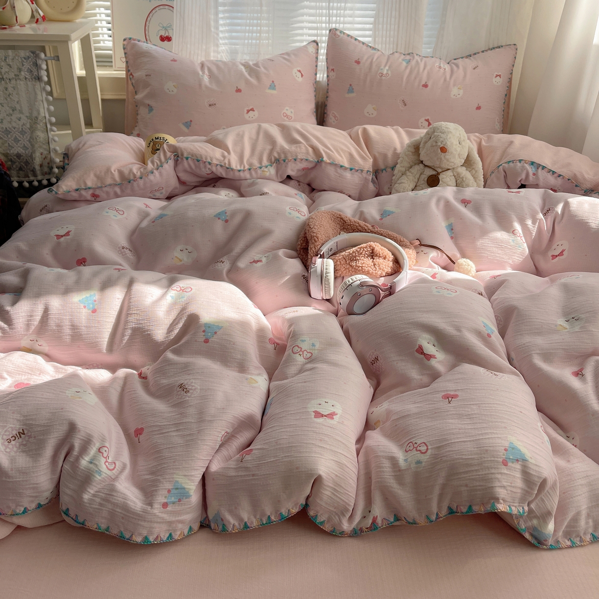 顾里家纺 2026春夏新款ins韩风印花贝壳针双层纱四件套 粉米兔