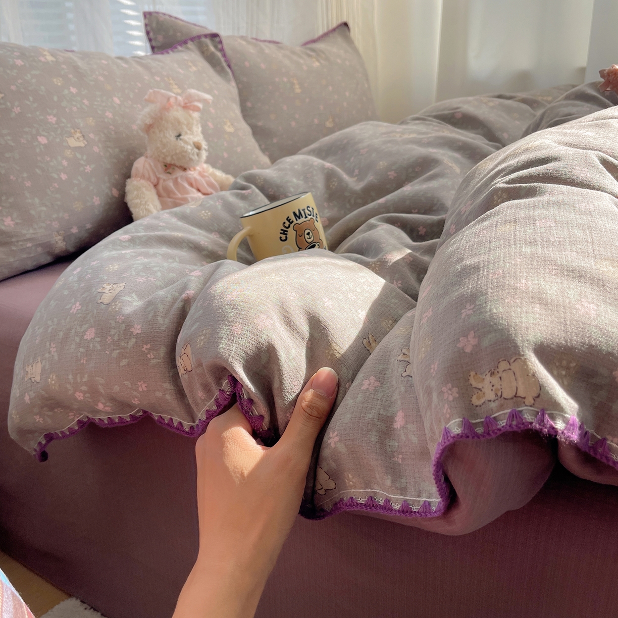 91家纺网 家纺一手货源 找家纺 顾里家纺 2026春夏新款ins韩风印花贝壳针双层纱四件套 栀夏小兔