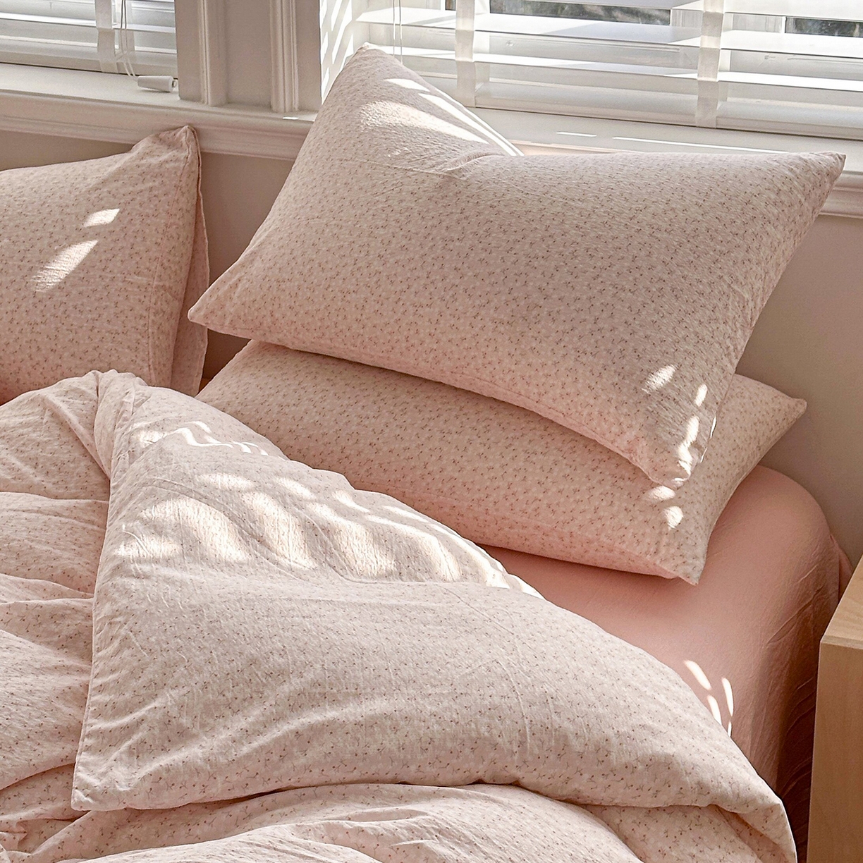 91家纺网 家纺一手货源 找家纺 多品家纺 2026新款奶呼呼超柔云感双层纱系列单被套 粉粉小花