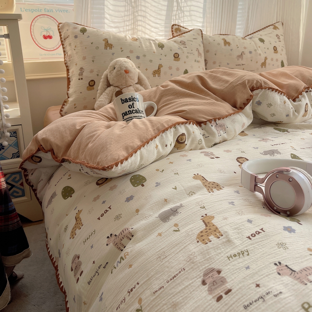 91家纺网 家纺一手货源 找家纺 顾里家纺 2026春夏新款ins韩风印花贝壳针双层纱四件套 治愈动物