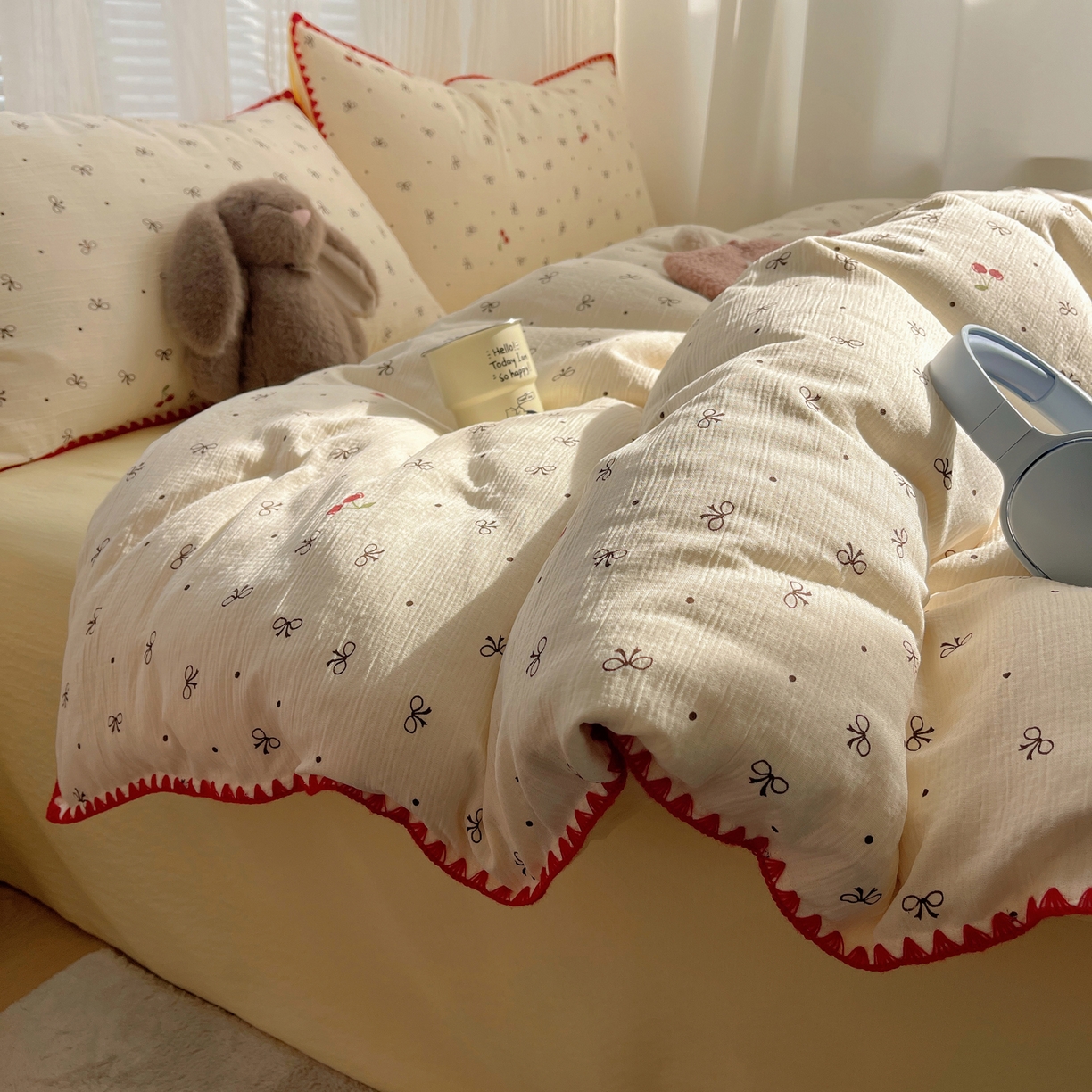 91家纺网 家纺一手货源 找家纺 顾里家纺 2026春夏新款ins韩风印花贝壳针双层纱四件套 樱桃蝴蝶结