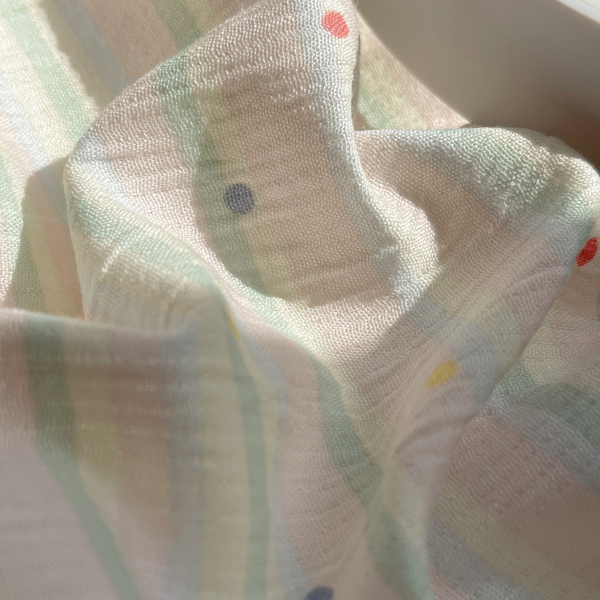 91家纺网 家纺一手货源 找家纺 顾里家纺 2026春夏新款ins韩风印花贝壳针双层纱四件套 彩色啵啵