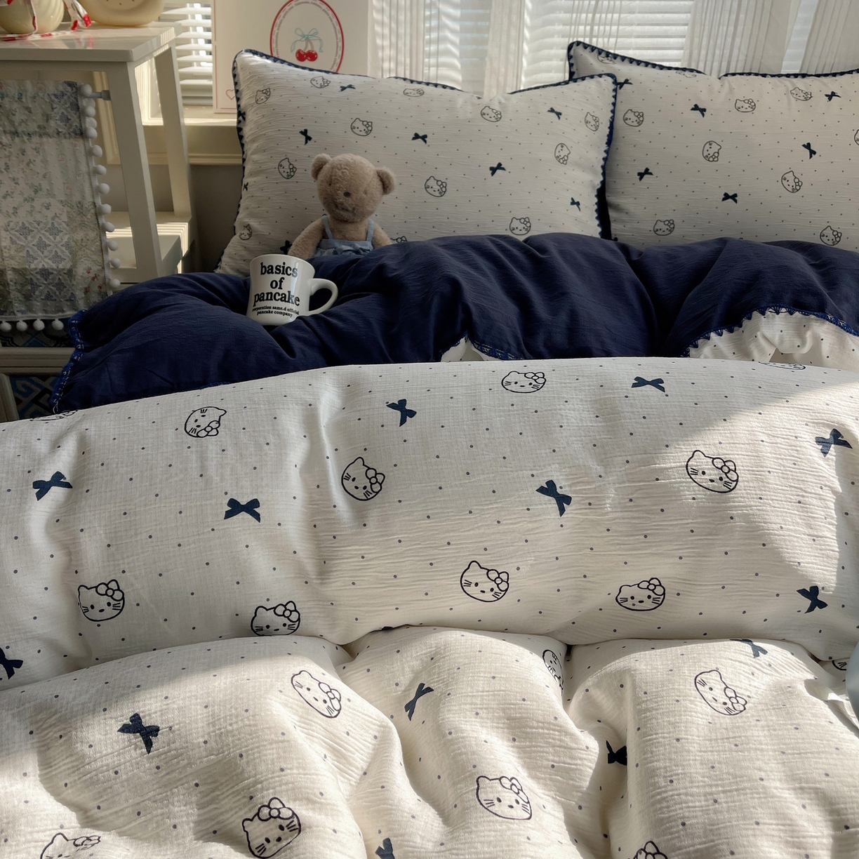 91家纺网 家纺一手货源 找家纺 顾里家纺 2026春夏新款ins韩风印花贝壳针双层纱四件套 啵啵猫咪