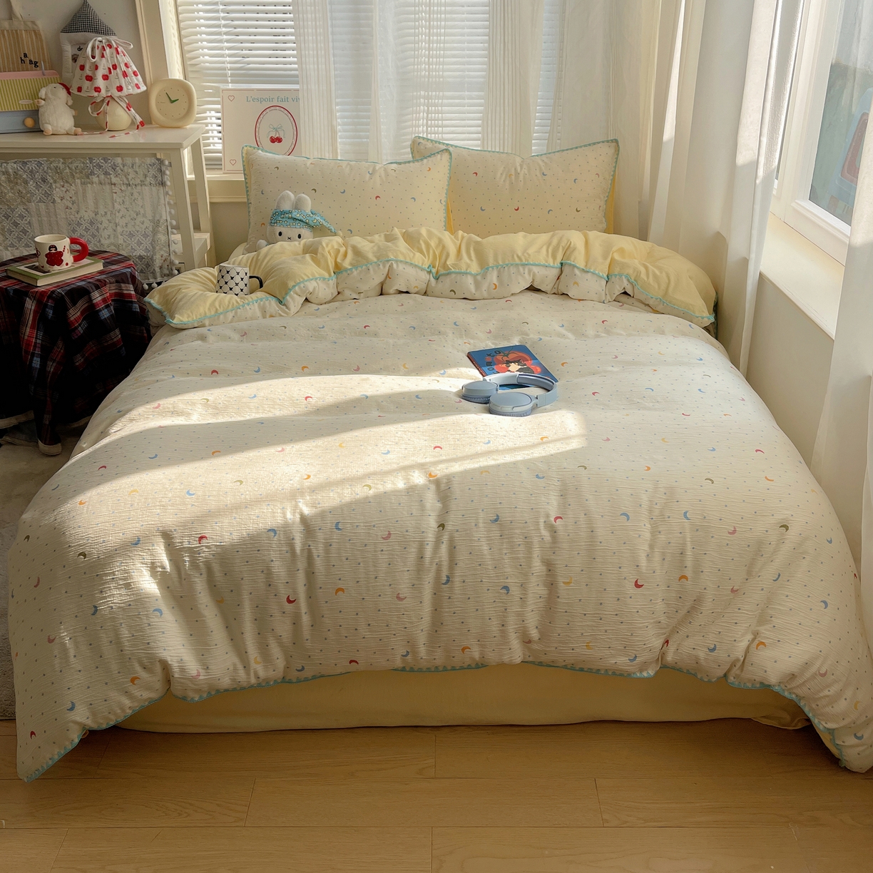 91家纺网 家纺一手货源 找家纺 顾里家纺 2026春夏新款ins韩风印花贝壳针双层纱四件套 星月童话