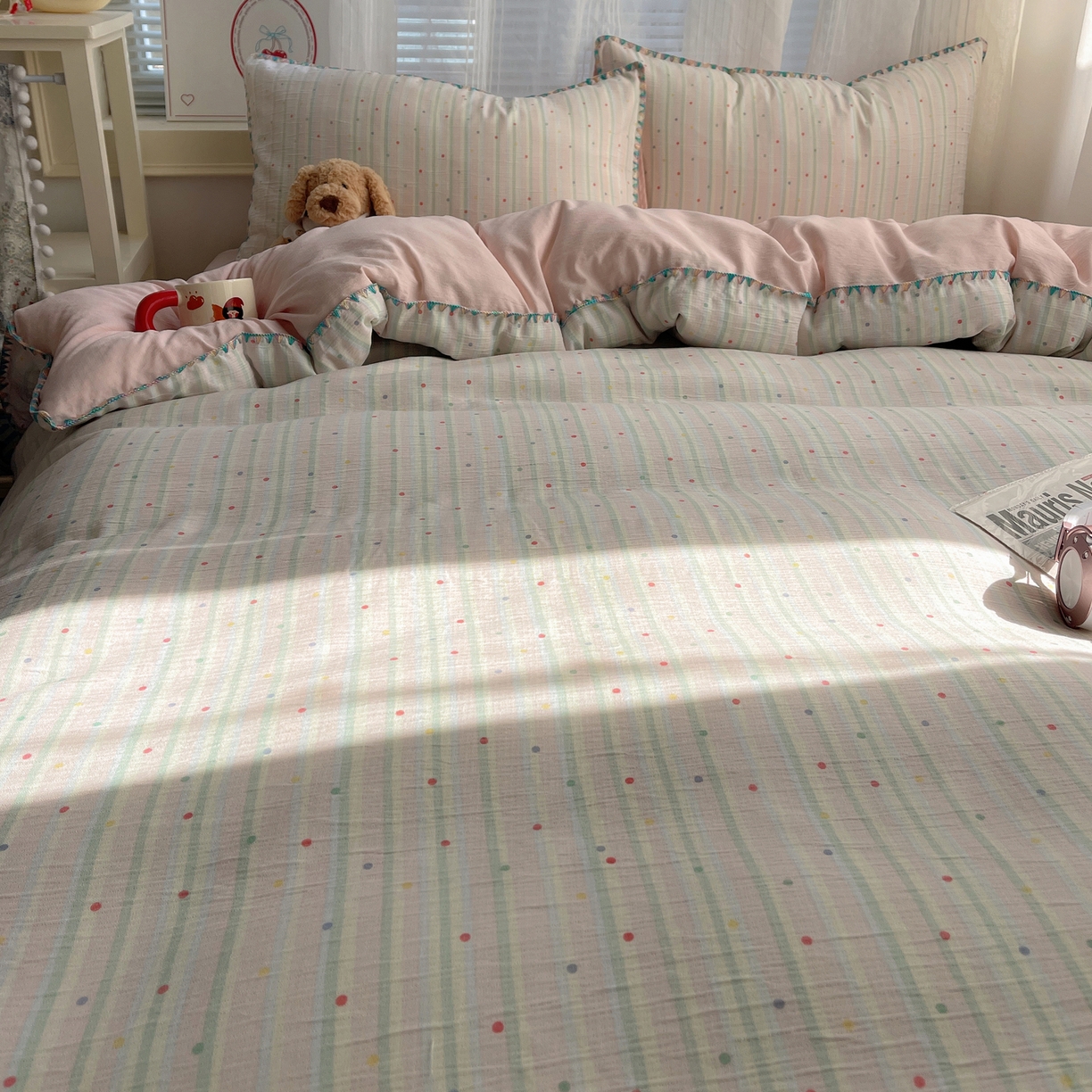 91家纺网 家纺一手货源 找家纺 顾里家纺 2026春夏新款ins韩风印花贝壳针双层纱四件套 彩色啵啵