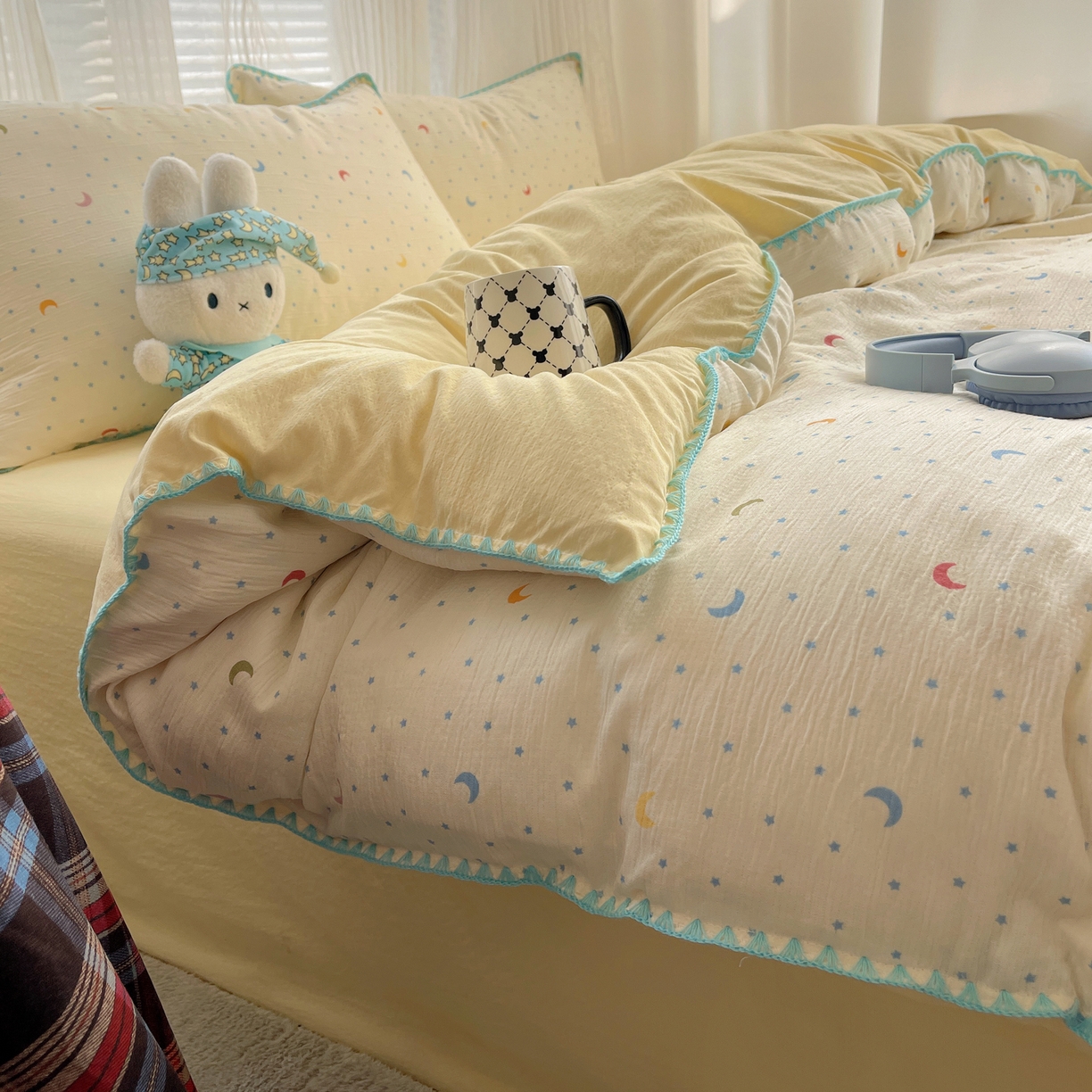 91家纺网 家纺一手货源 找家纺 顾里家纺 2026春夏新款ins韩风印花贝壳针双层纱四件套 星月童话