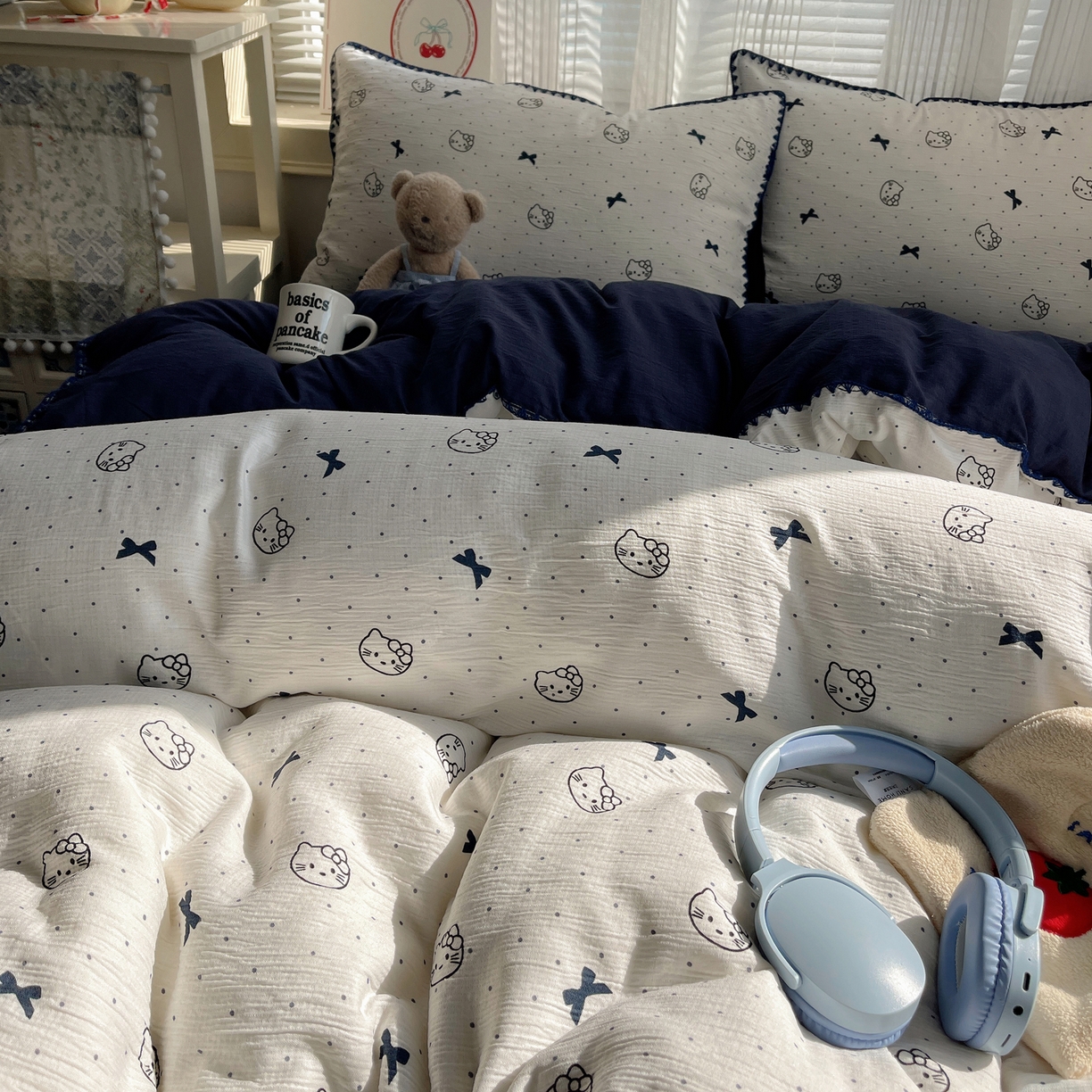 91家纺网 家纺一手货源 找家纺 顾里家纺 2026春夏新款ins韩风印花贝壳针双层纱四件套 啵啵猫咪