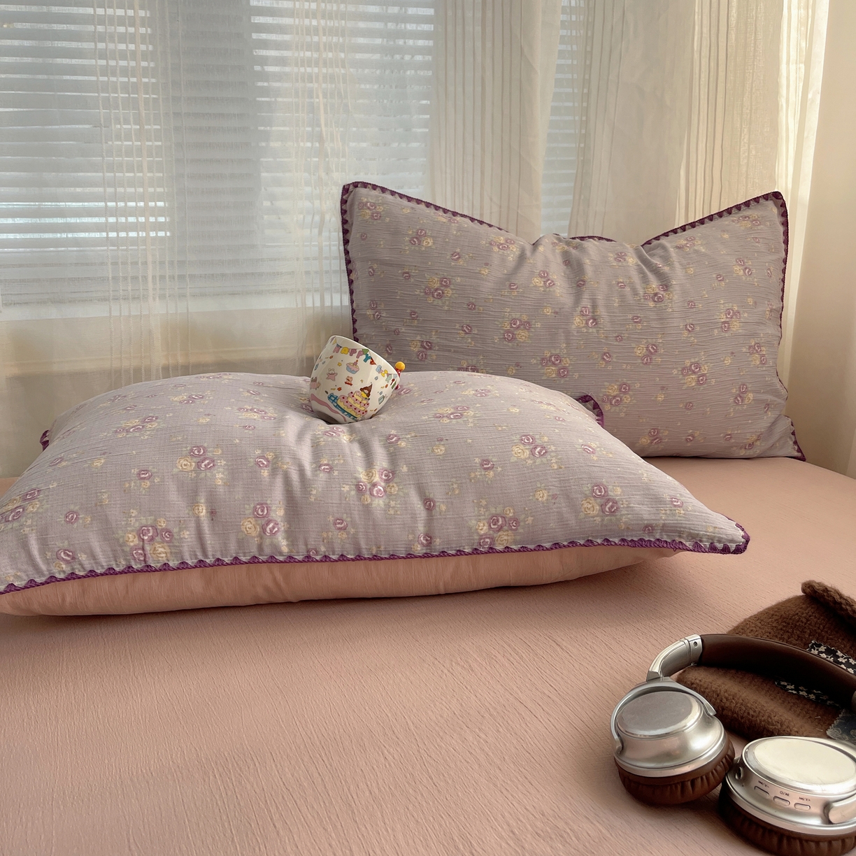 91家纺网 家纺一手货源 找家纺 顾里家纺 2026春夏新款ins韩风印花贝壳针双层纱四件套 浆果梦