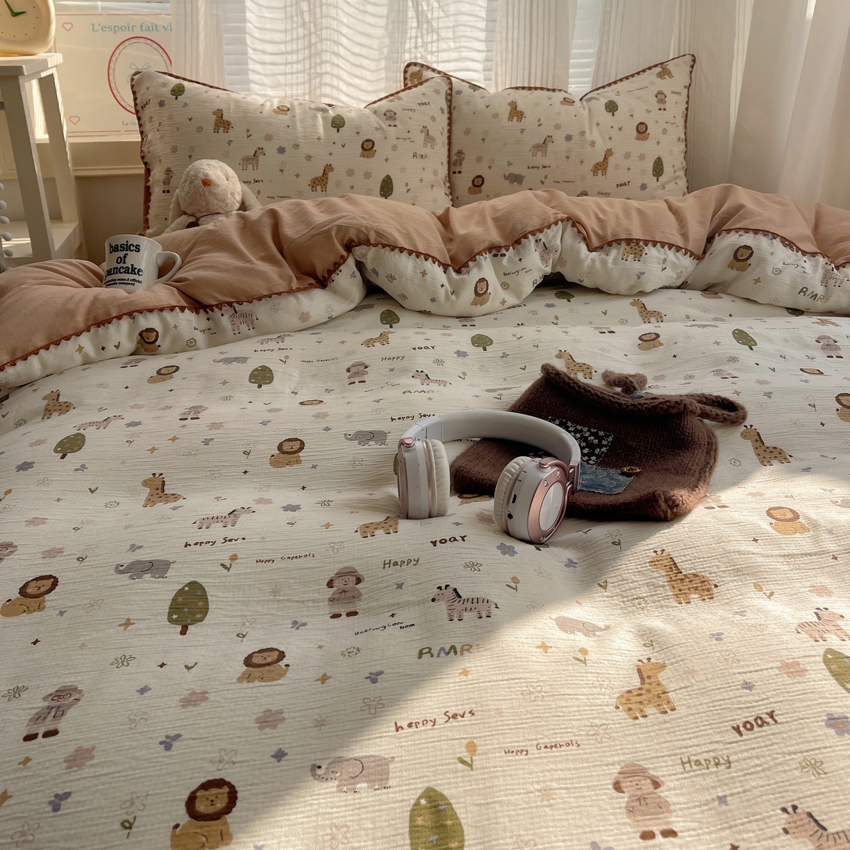 91家纺网 家纺一手货源 找家纺 顾里家纺 2026春夏新款ins韩风印花贝壳针双层纱四件套 治愈动物