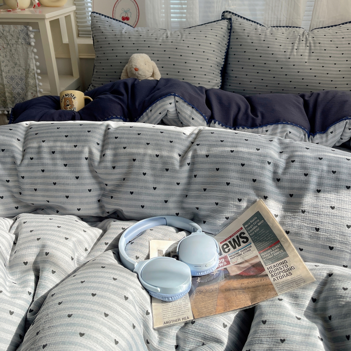 91家纺网 家纺一手货源 找家纺 顾里家纺 2026春夏新款ins韩风印花贝壳针双层纱四件套 蓝条爱心