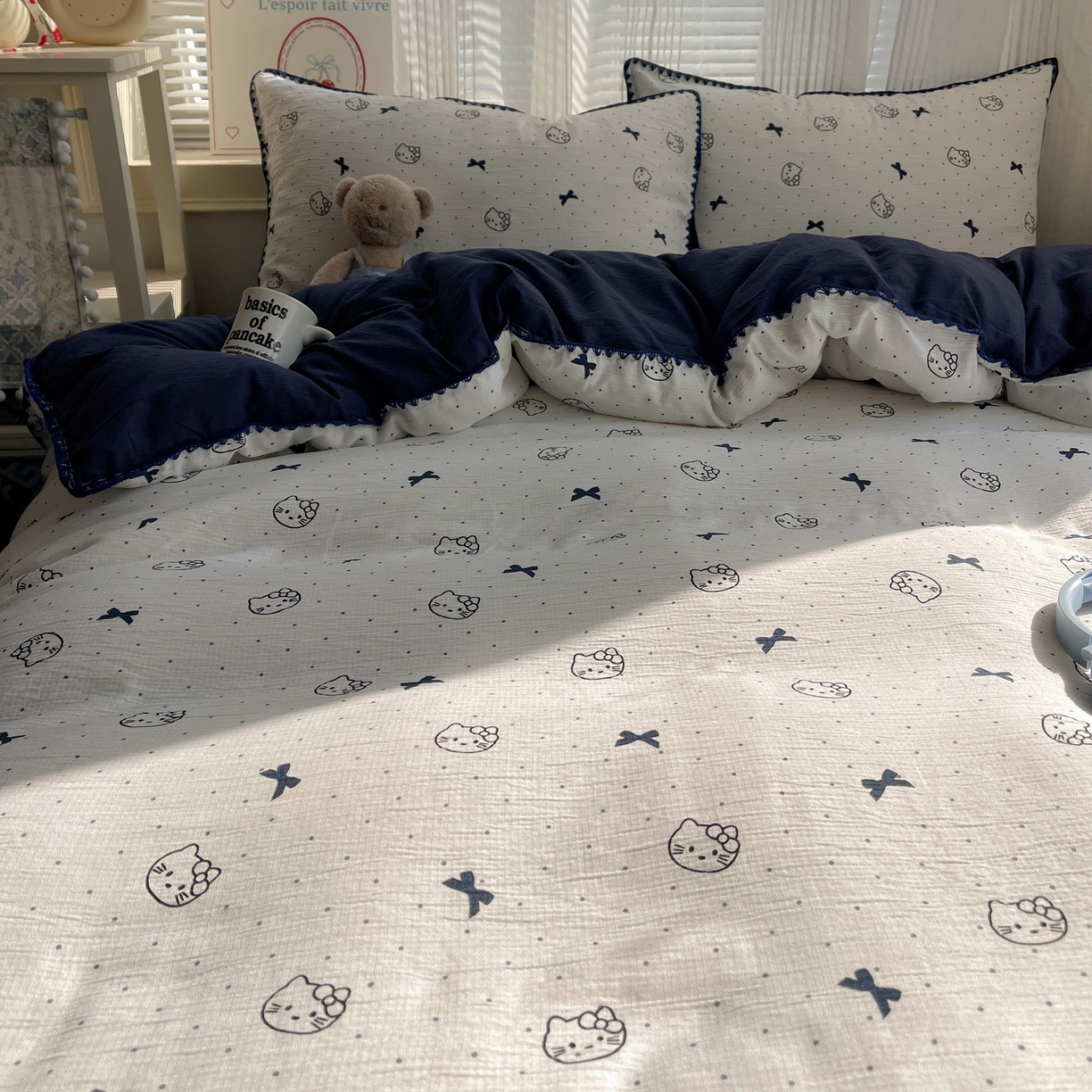 91家纺网 家纺一手货源 找家纺 顾里家纺 2026春夏新款ins韩风印花贝壳针双层纱四件套 啵啵猫咪