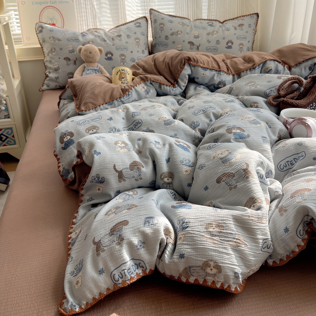 91家纺网 家纺一手货源 找家纺 顾里家纺 2026春夏新款ins韩风印花贝壳针双层纱四件套 雪瑞纳仔