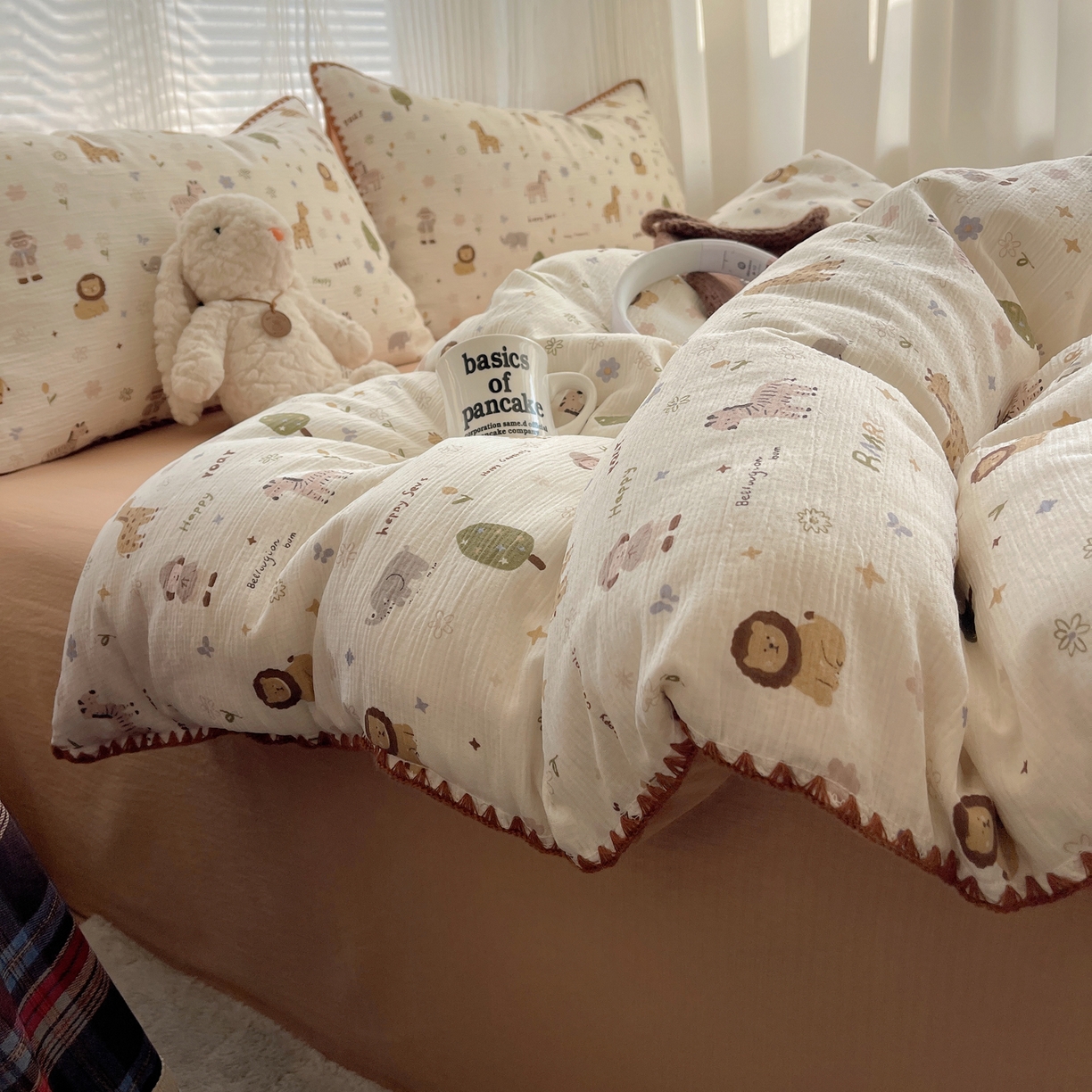 91家纺网 家纺一手货源 找家纺 顾里家纺 2026春夏新款ins韩风印花贝壳针双层纱四件套 治愈动物