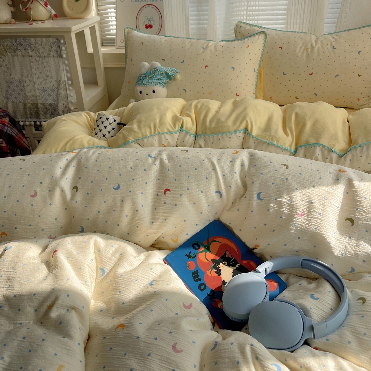 91家纺网 家纺一手货源 找家纺 顾里家纺 2026春夏新款ins韩风印花贝壳针双层纱四件套 星月童话