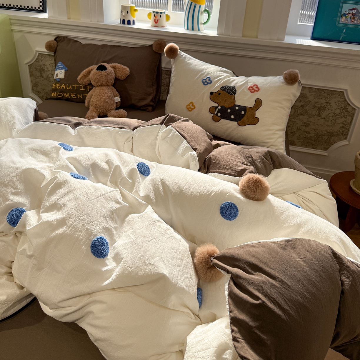 91家纺网 家纺一手货源 找家纺 盼季家纺 2026新款水洗棉毛巾绣毛球四件套 毛巾绣-巧克力汪汪