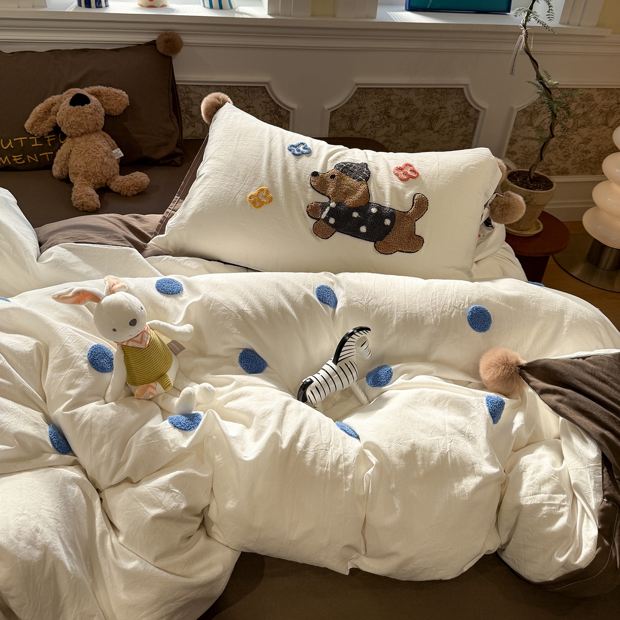 91家纺网 家纺一手货源 找家纺 盼季家纺 2026新款水洗棉毛巾绣毛球四件套 毛巾绣-巧克力汪汪