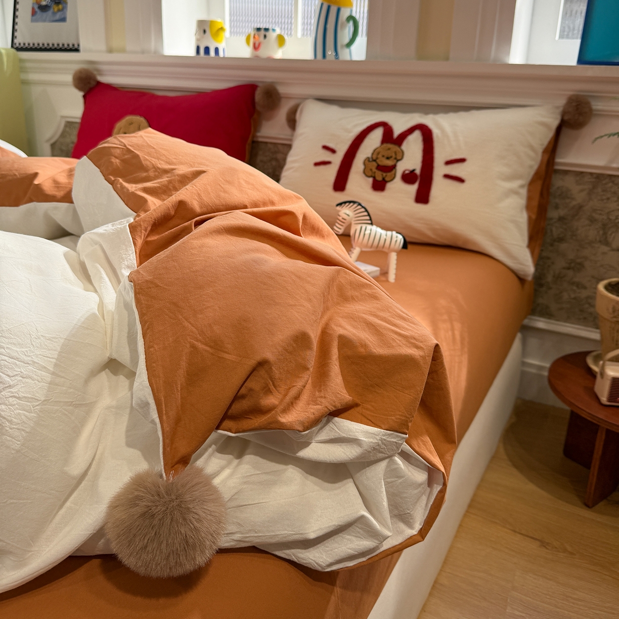 91家纺网 家纺一手货源 找家纺 盼季家纺 2026新款水洗棉毛巾绣毛球四件套 毛巾绣-麦小劳