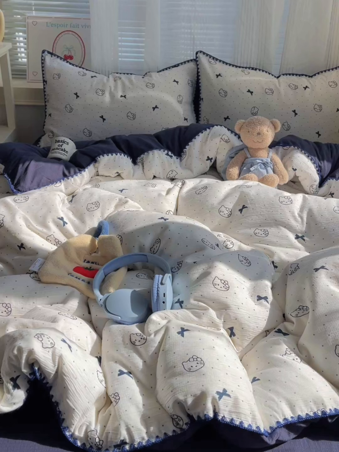 91家纺网 家纺一手货源 找家纺 顾里家纺 2026春夏新款ins韩风印花贝壳针双层纱四件套 啵啵猫咪