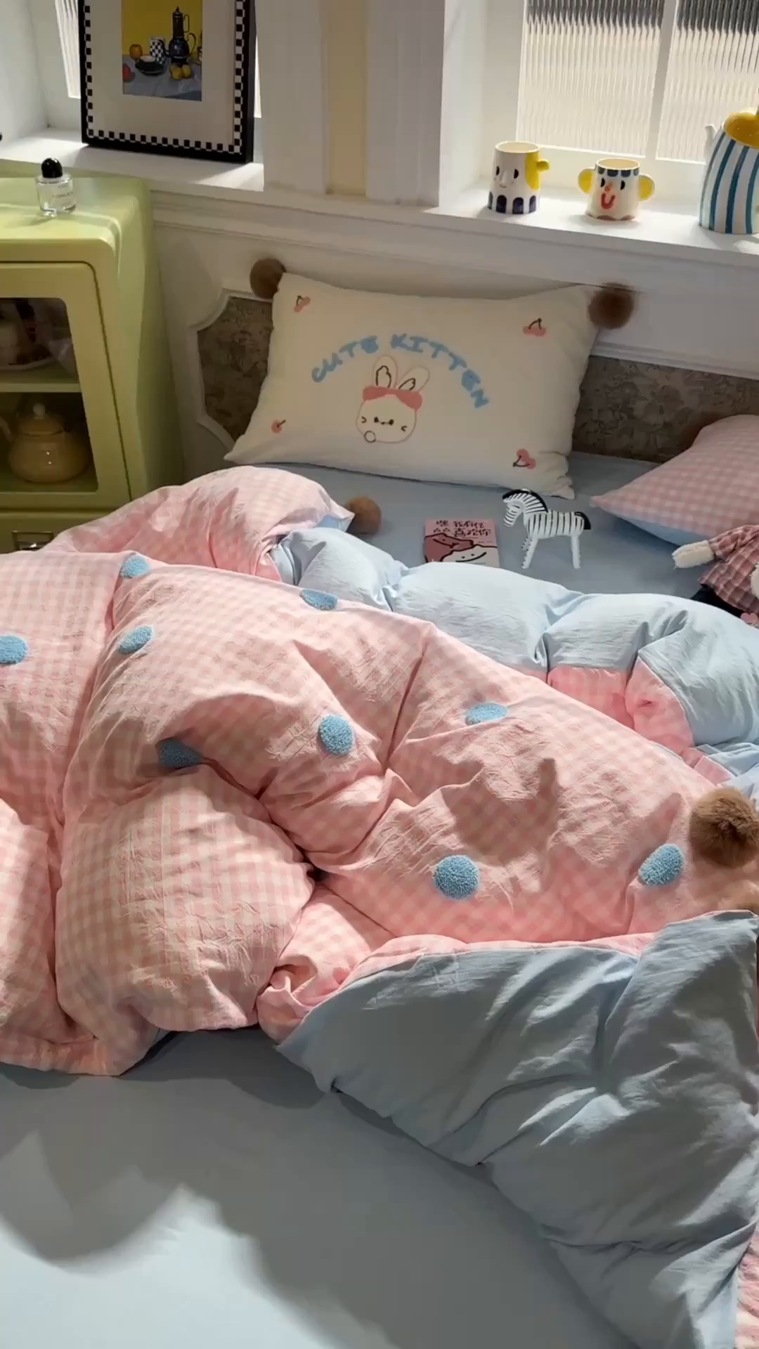 91家纺网 家纺一手货源 找家纺 盼季家纺 2026新款水洗棉毛巾绣毛球四件套 毛巾绣-粉格哈尼兔