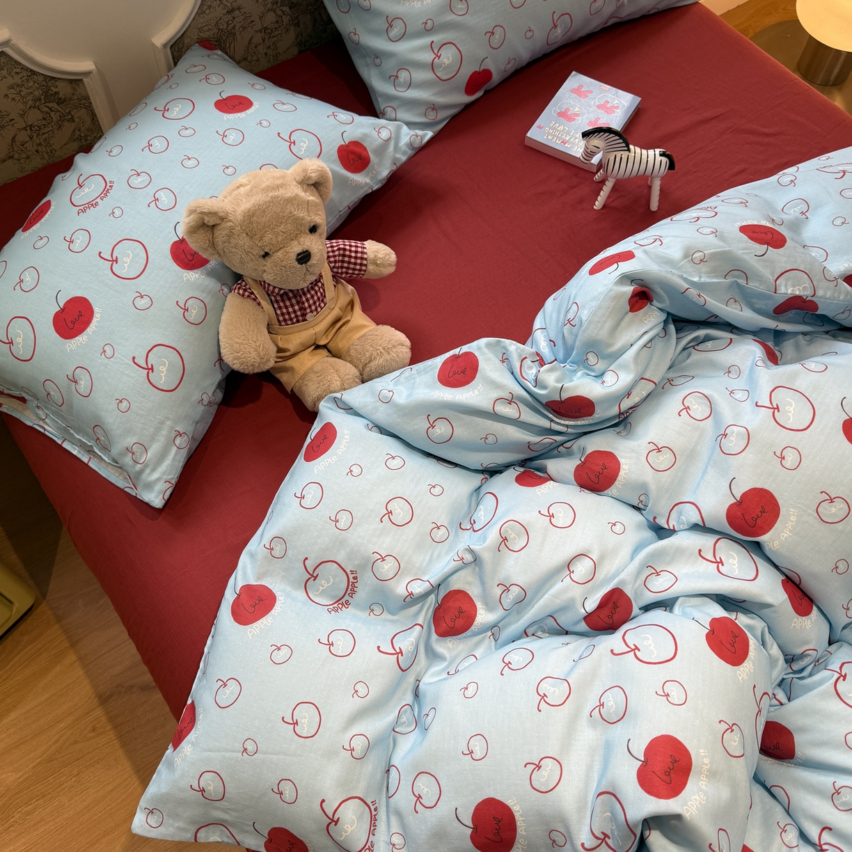 91家纺网 家纺一手货源 找家纺 塞纳 2026新款.全棉有氧双层纱四件套-场景一 海盐苹果派